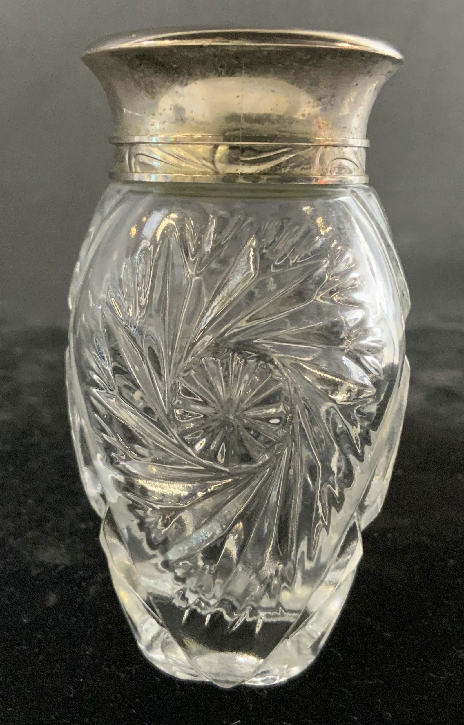 RALPH LAUREN Cut Glass Vessel (1 of 6)