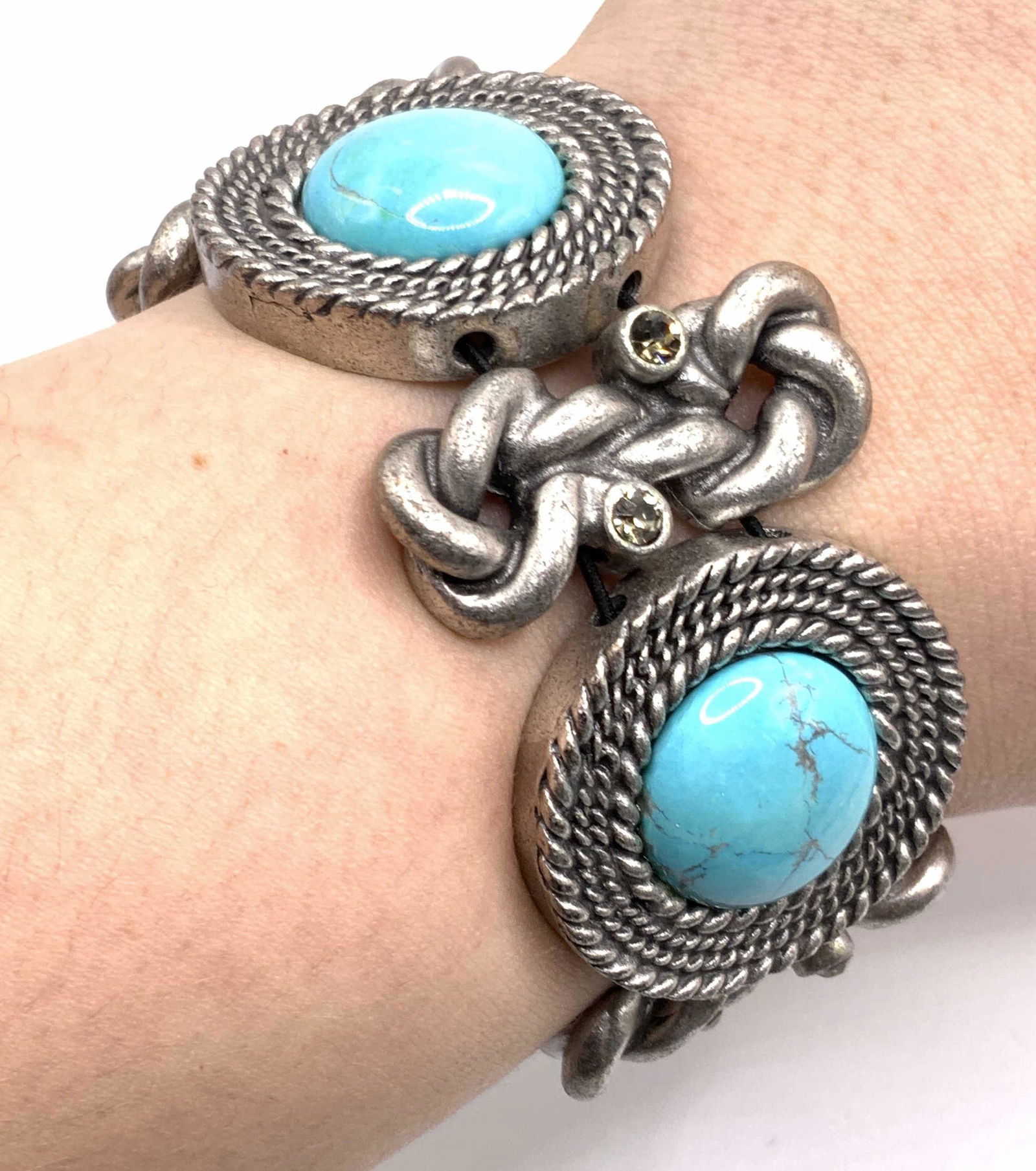 CHICOS NWT Chunky Turquoise Style Stretch Bracelet (1 of 8)