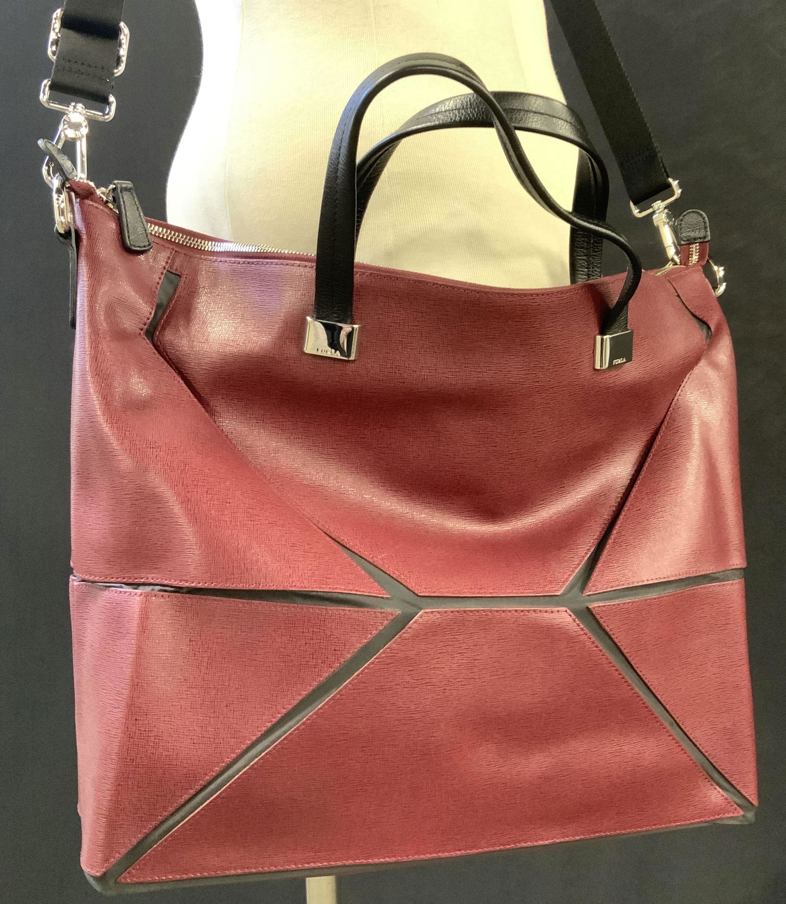 FURLA Carry All Leather Tote Bag & Duster (1 of 10)