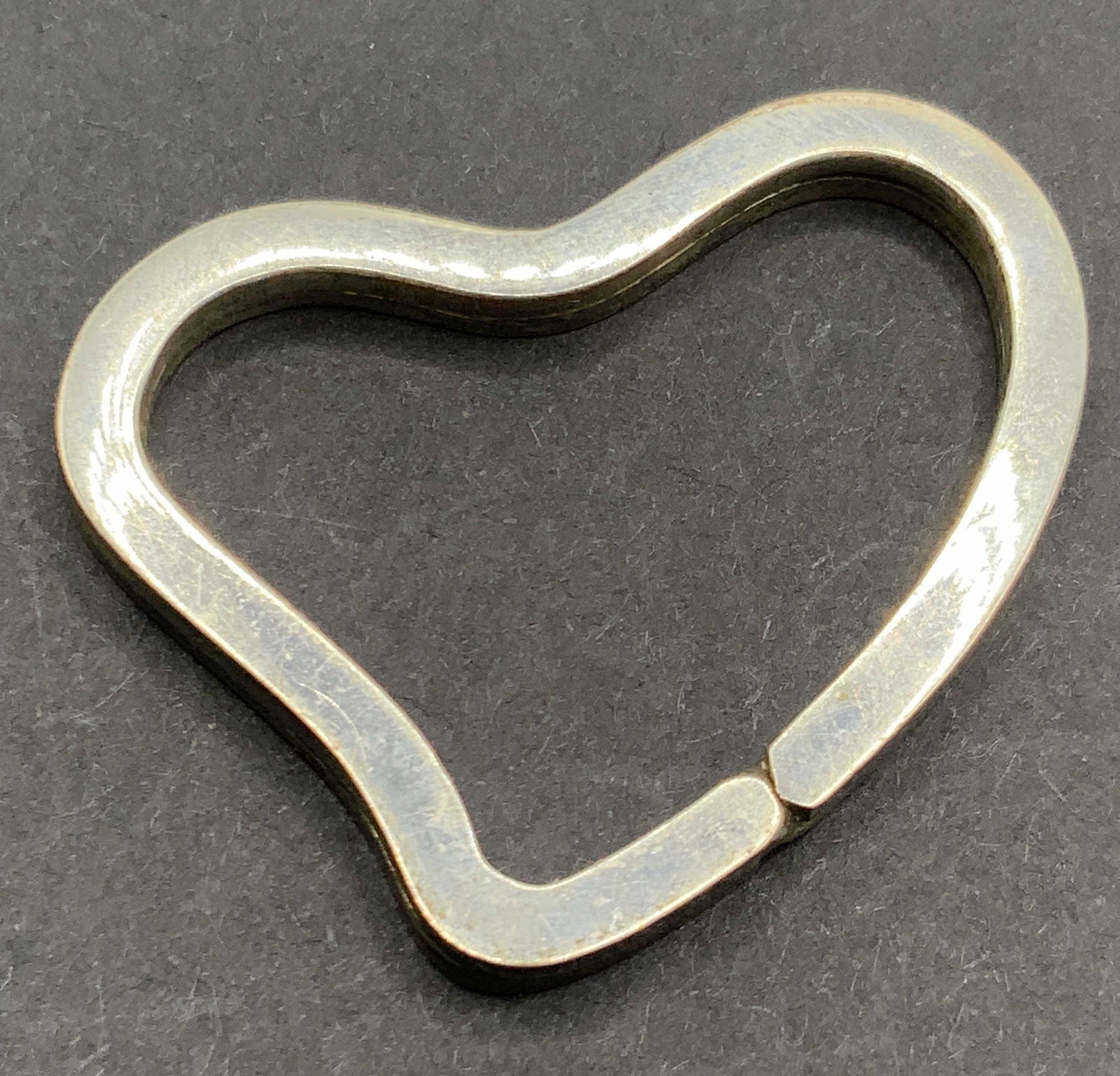 TIFFANY PERETTI STERLING SILVER Heart Charm (1 of 8)