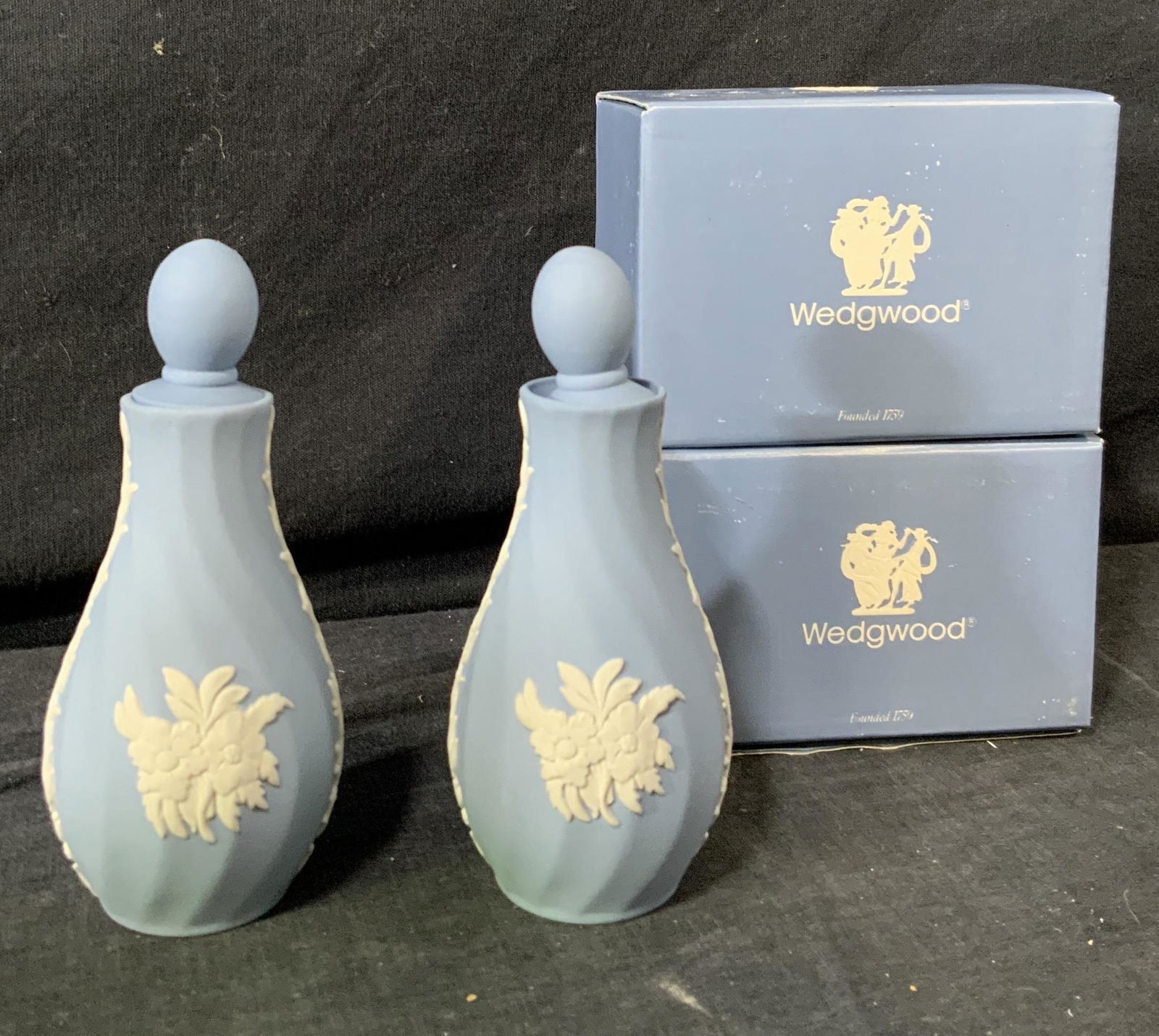 Pair WEDGWOOD Gloria Guggenheim Perfume Bottle (1 of 4)