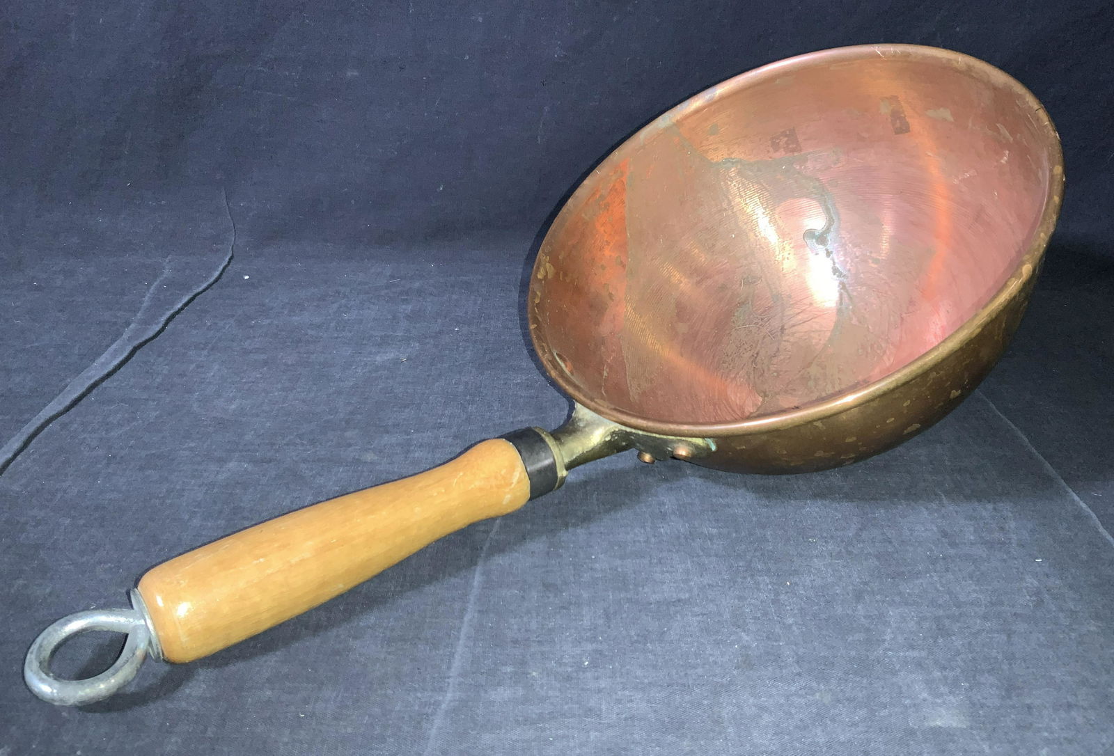 Vintage Atlas Metal Spinning Co. Copper Pot (1 of 8)