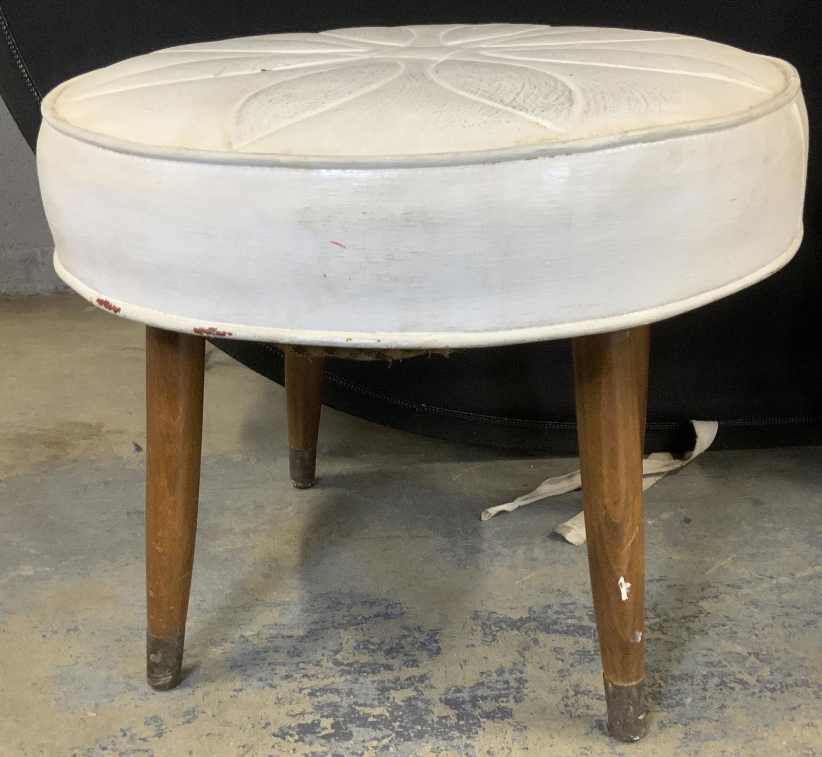 MCM White Vinyl Stool with Oak Legs (1 of 8)