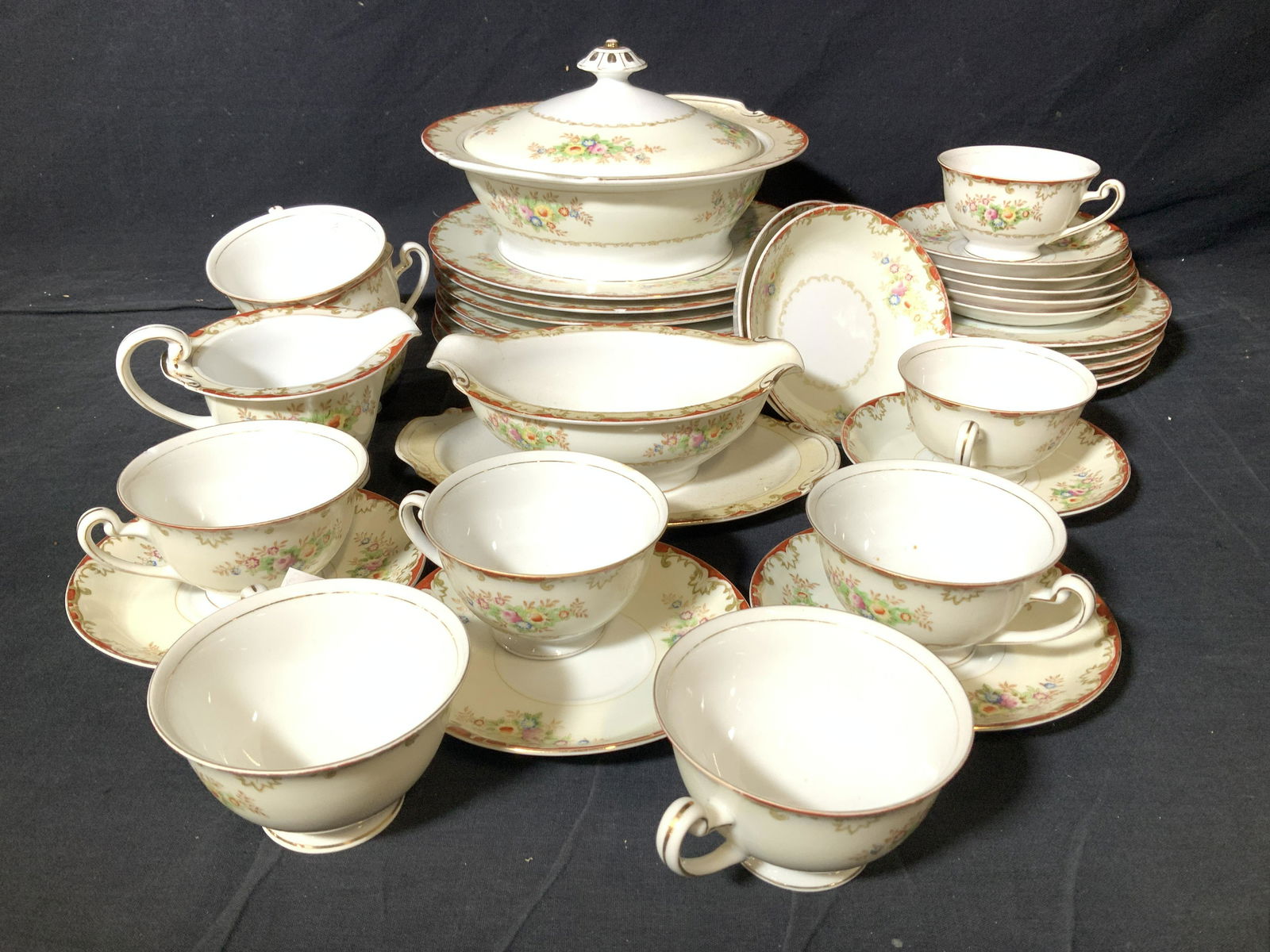 Empress China Partial Set 37, Japan (1 of 11)