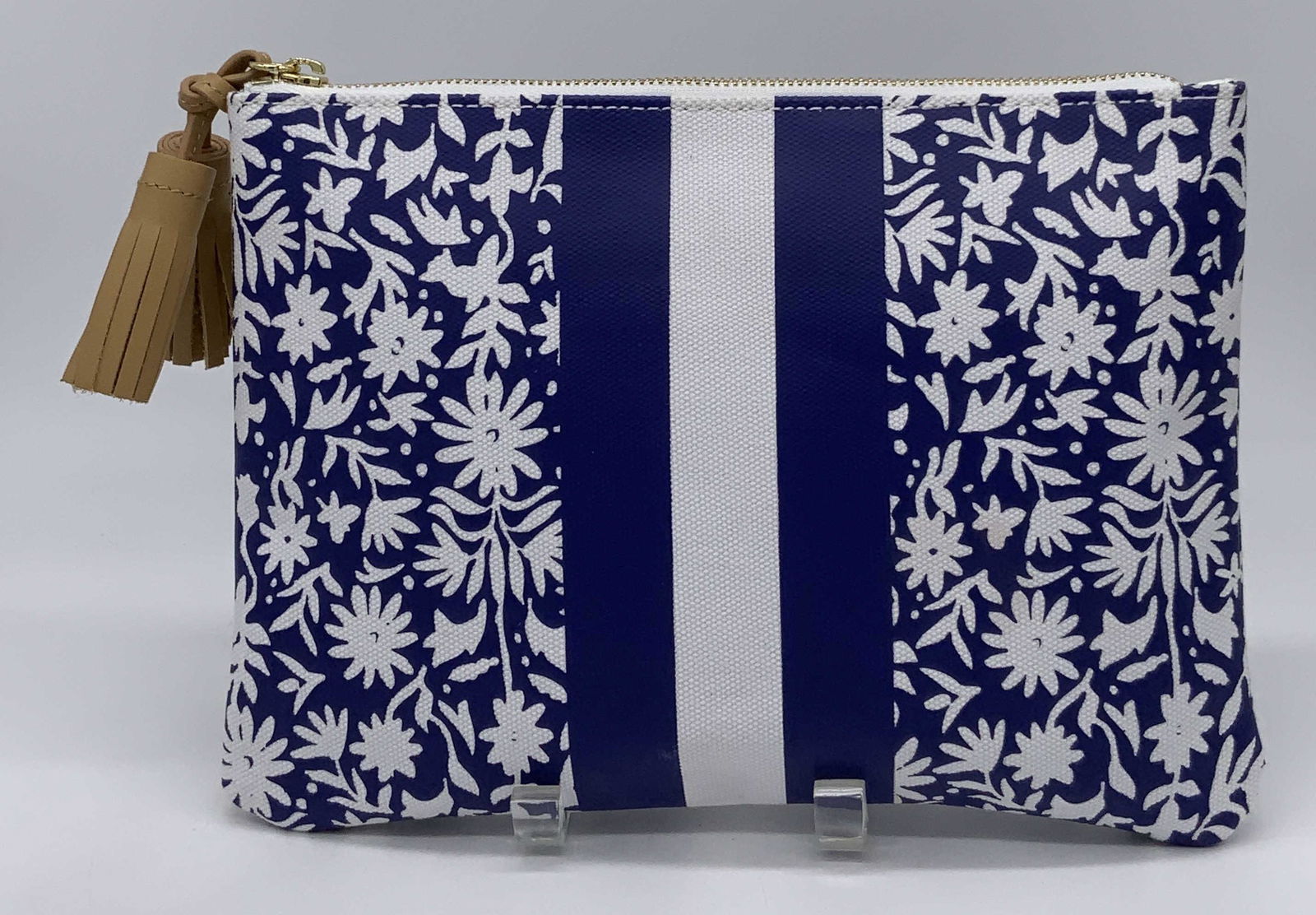 VINEYARD VINES Clutch Canvas Purse (1 of 5)