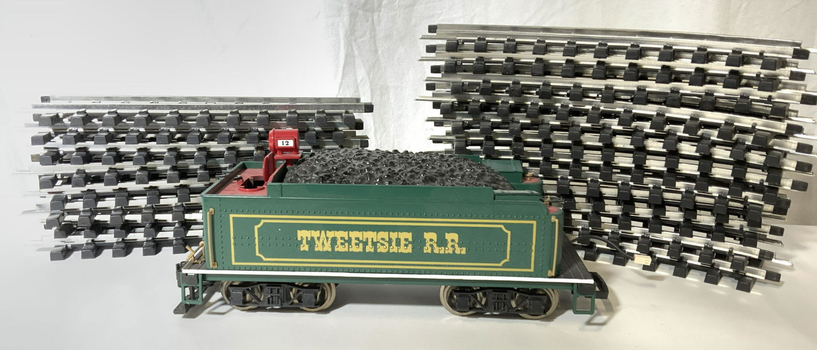 Group Lot 21 BACHMANN Model Train Tracks w Car (1 of 5)