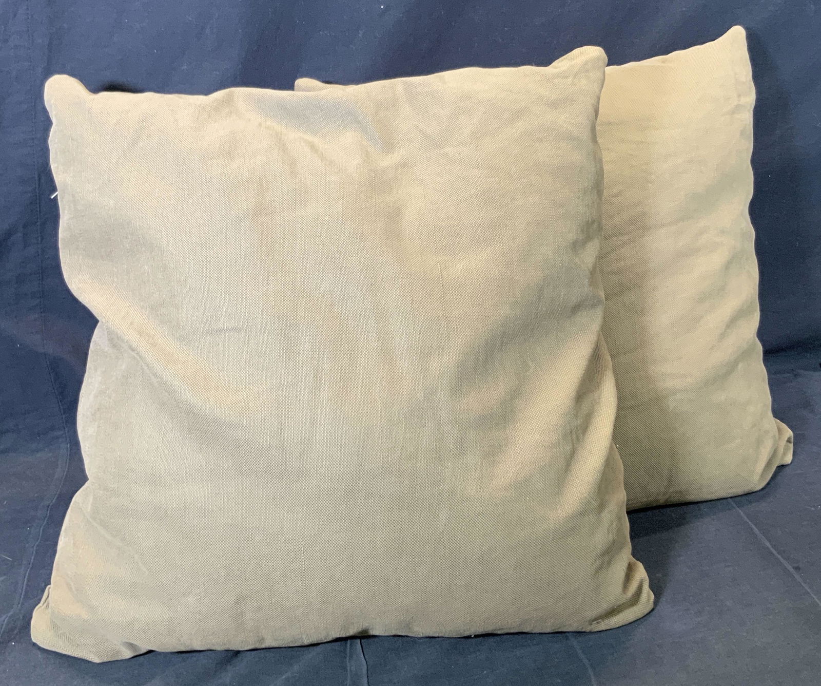 Lot 2 Oversized Brown Throw Pillows (1 of 10)