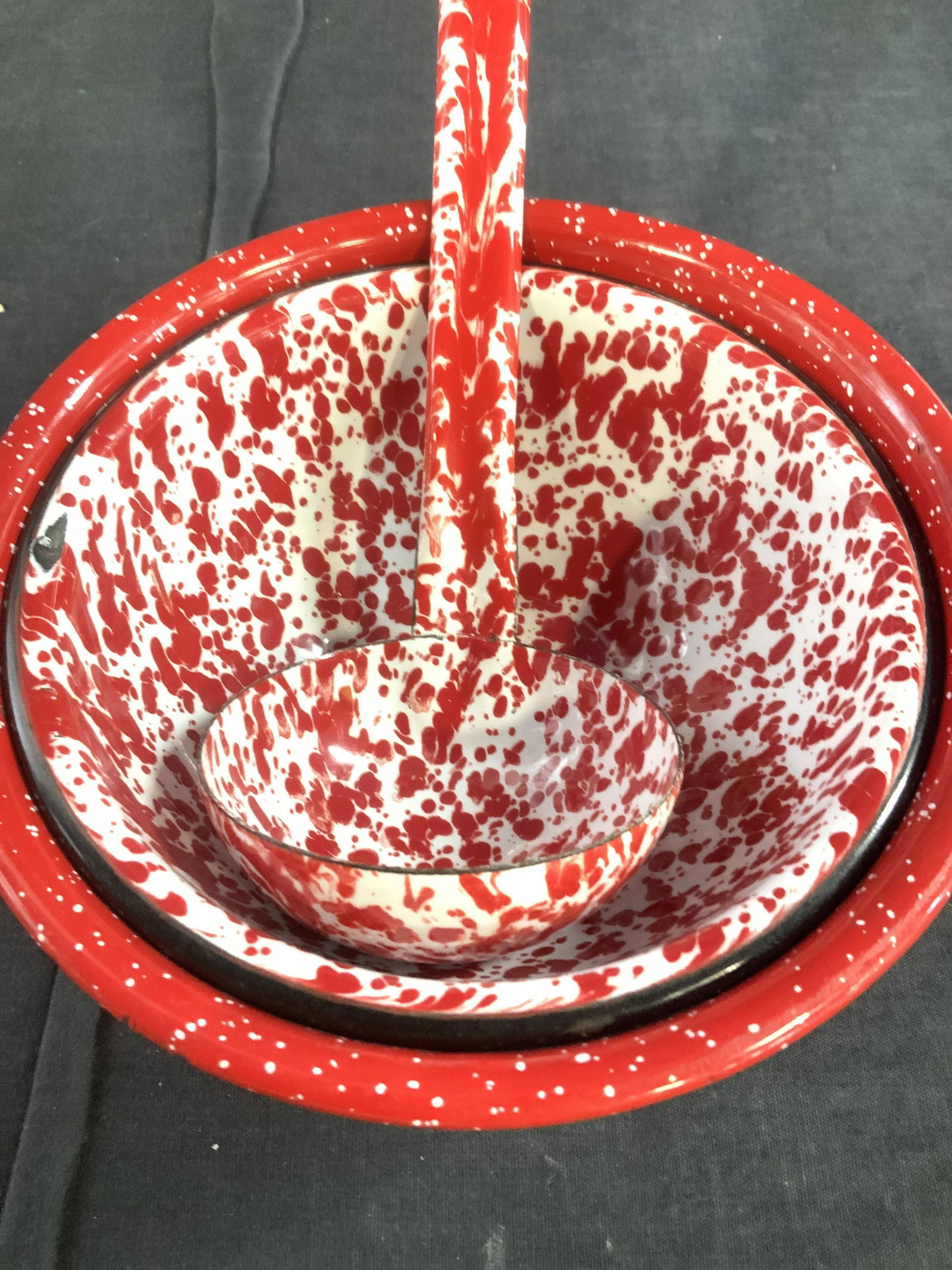 Grp 3 Mid Century Spotted Enamel Kitchen Ware (1 of 5)