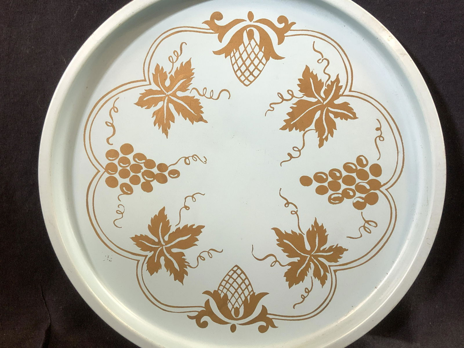 Grape Vine Enamel Metal Vintage Tray (1 of 7)