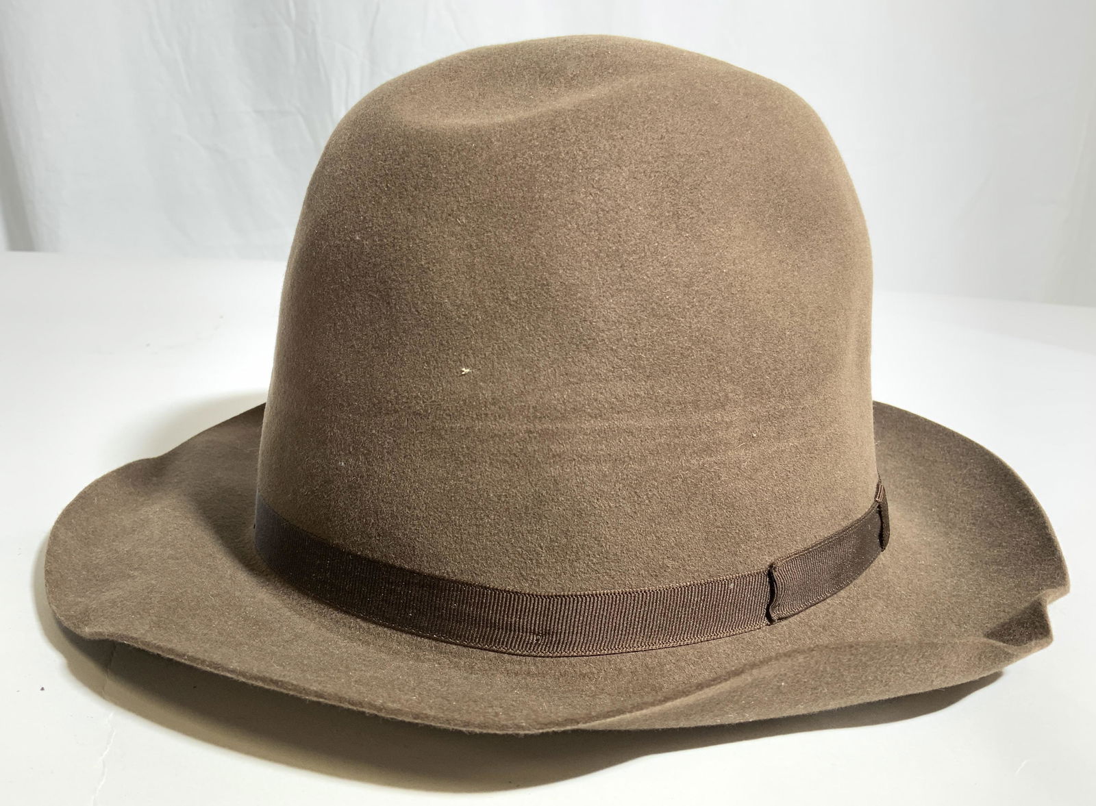 BERGDORF GOODMAN CHRISTYS LONDON 7 Med Felt Hat (1 of 9)