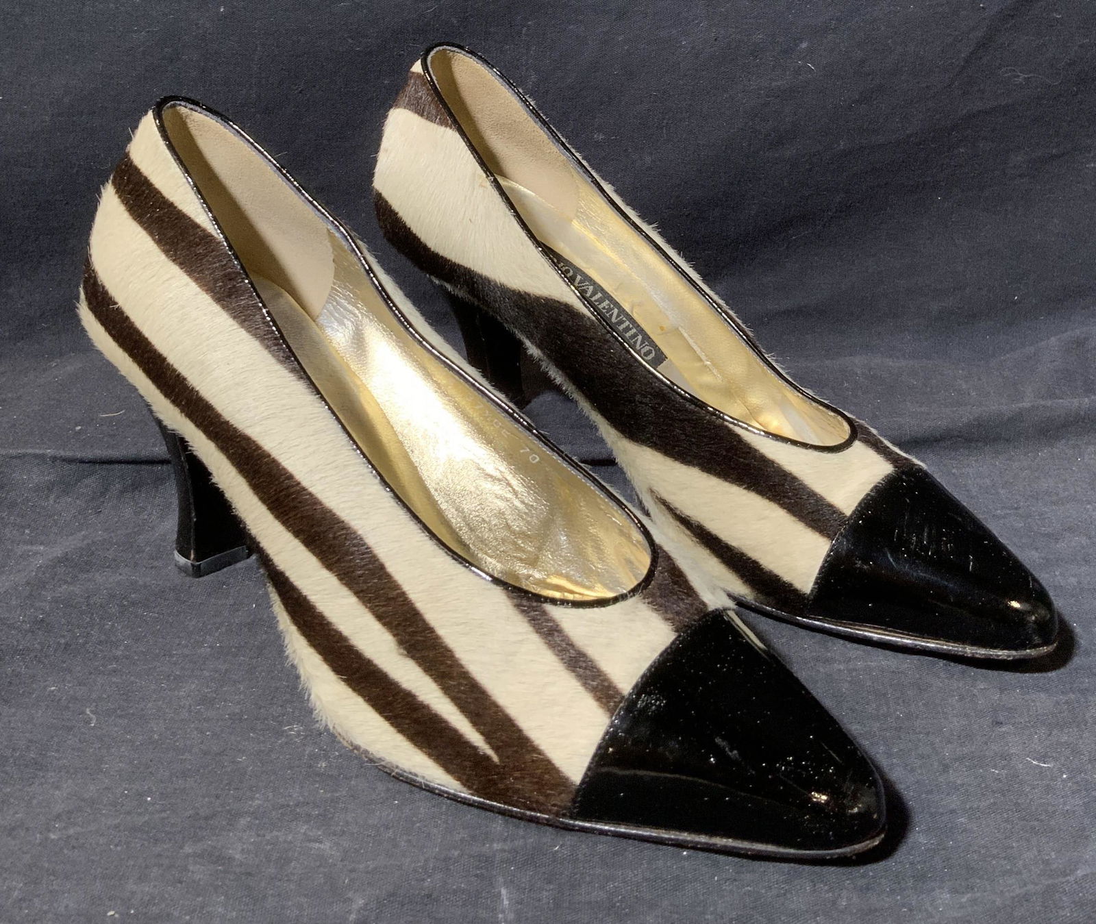 MARIO VALENTINO Zebra-Print Fur Pumps 37 1/2 (1 of 8)