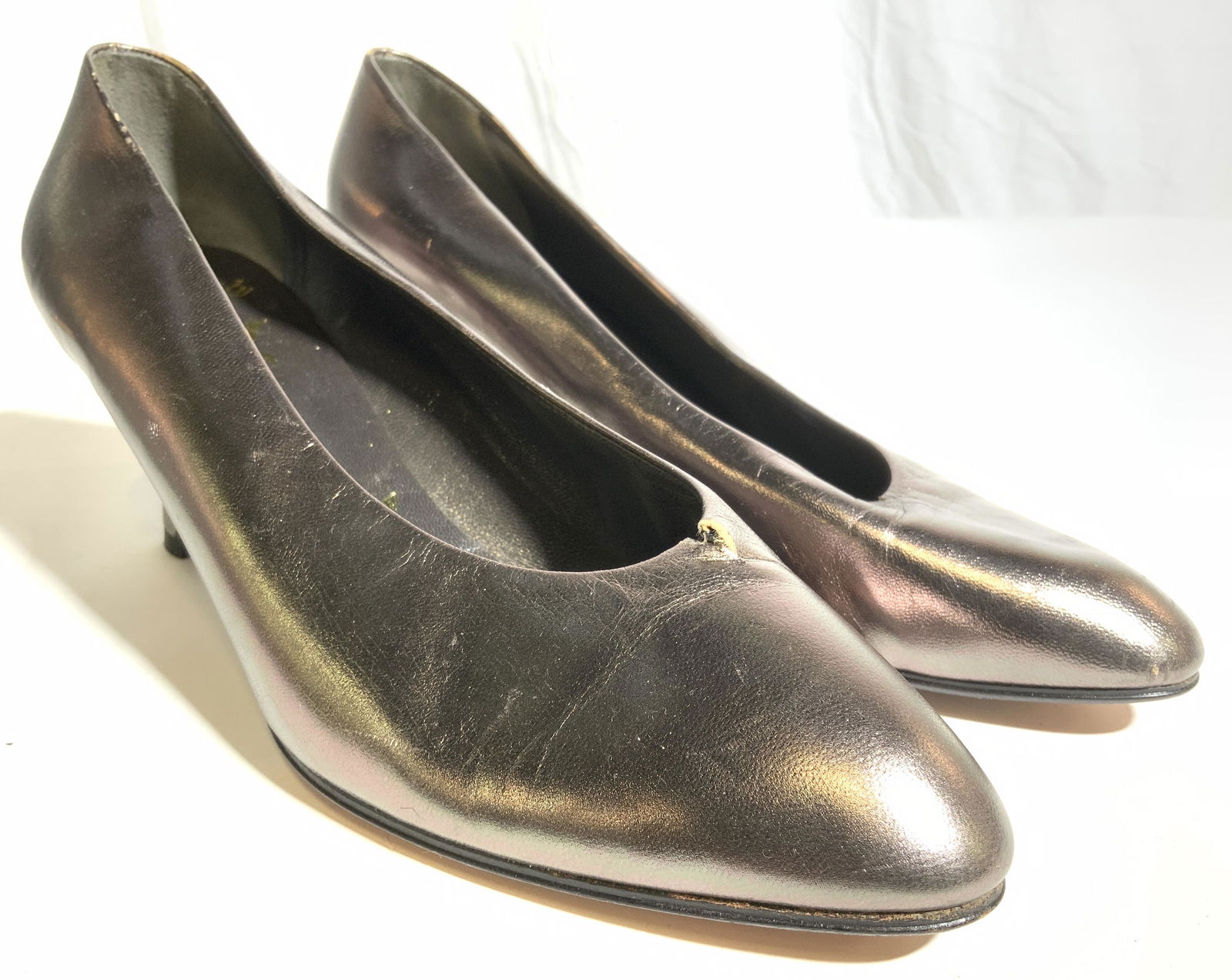 YVES SAINT LAURENT Foil Leather Italian Heels 7 M (1 of 10)