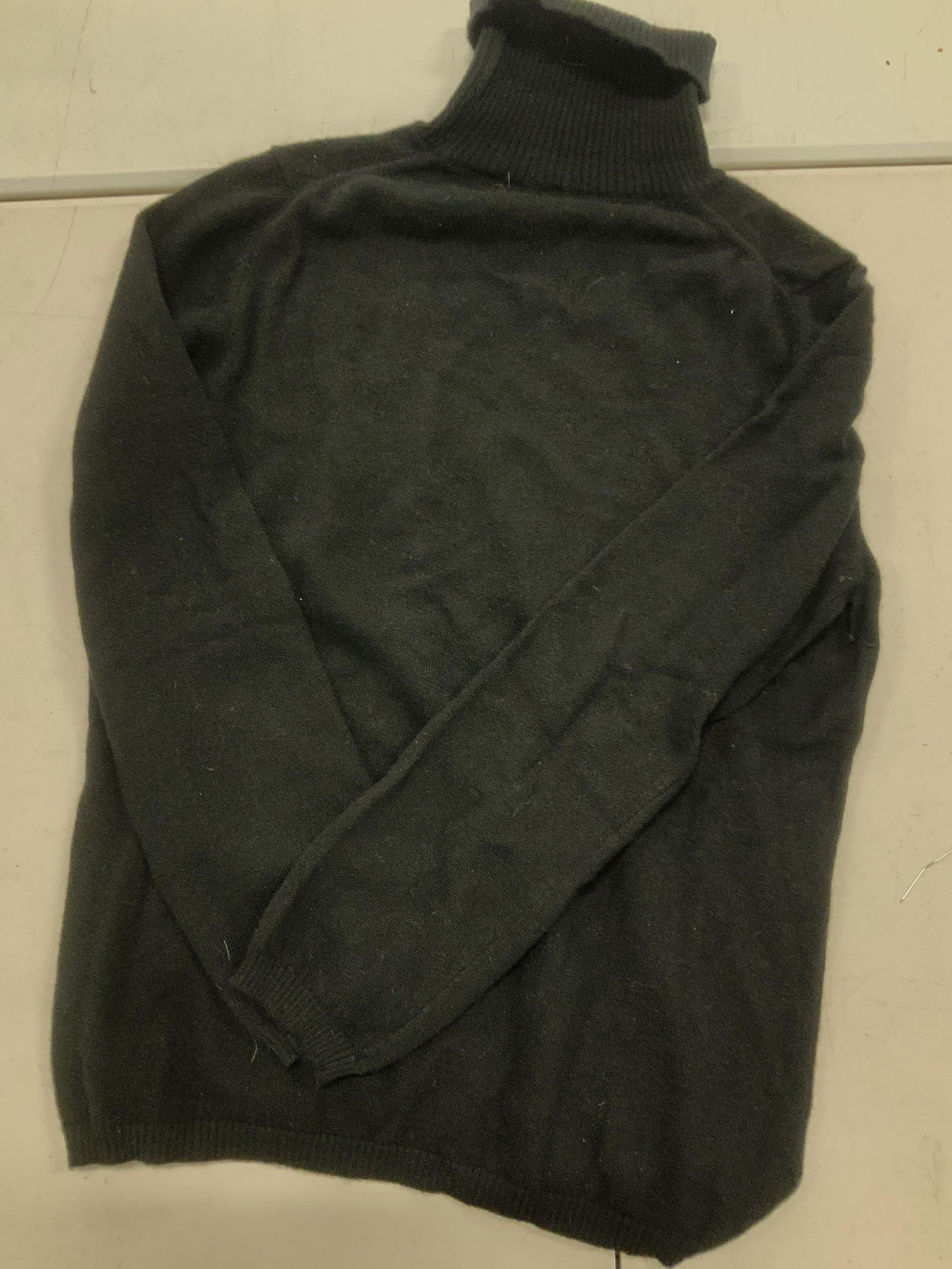 MALO Cashmere Turtleneck, Italy (1 of 4)