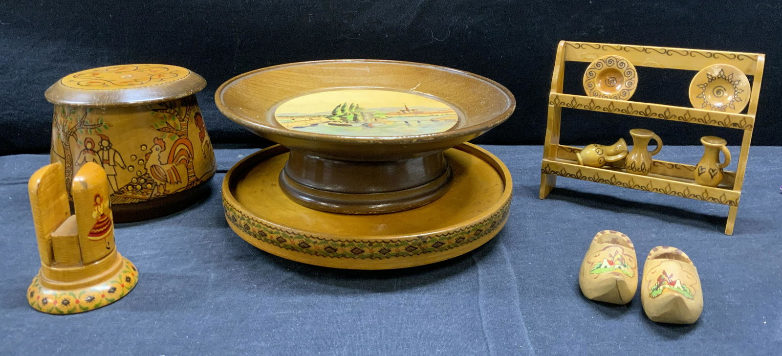 Wooden Decorative Tabletop Accessories (1 of 7)