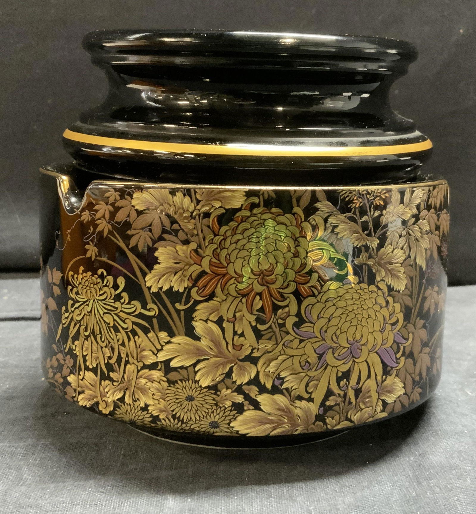 TOYO Lidded Black Porcelain Vessel w Floral Motif (1 of 5)