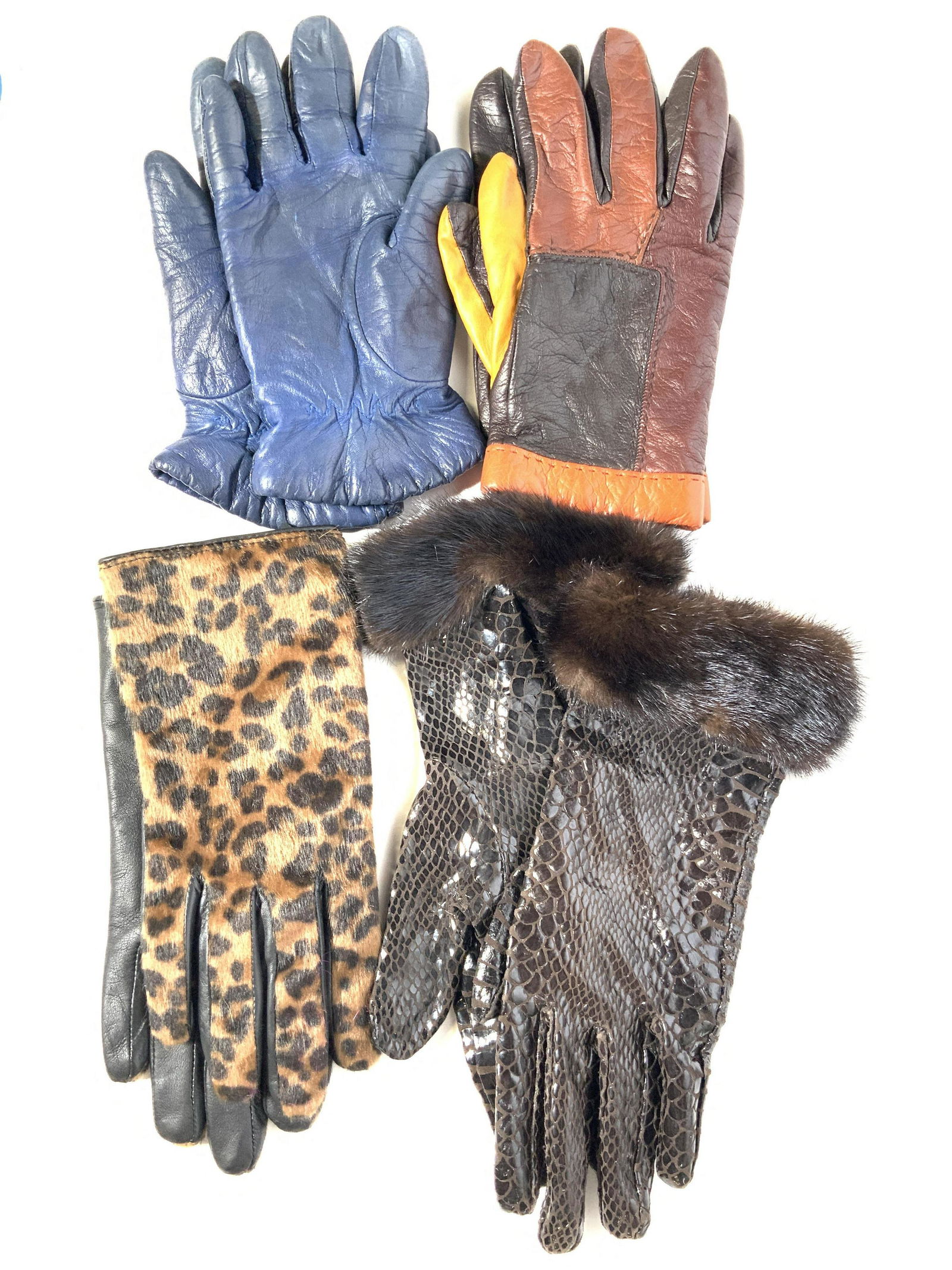 MaliParmi, Adrienne Vittadini Gloves & More (1 of 10)