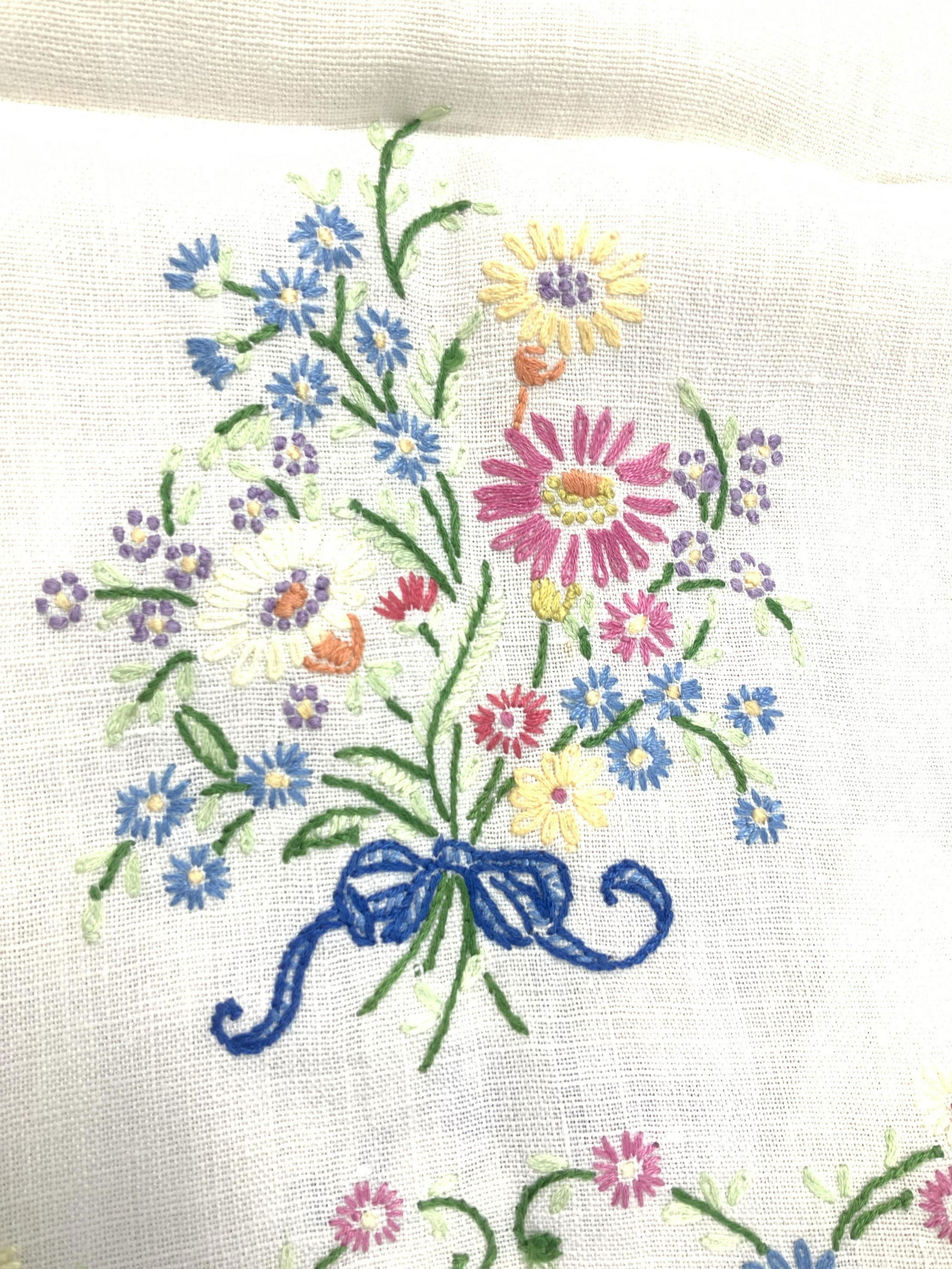 Hand Embroidered Linen Table Runners, 2 (1 of 5)