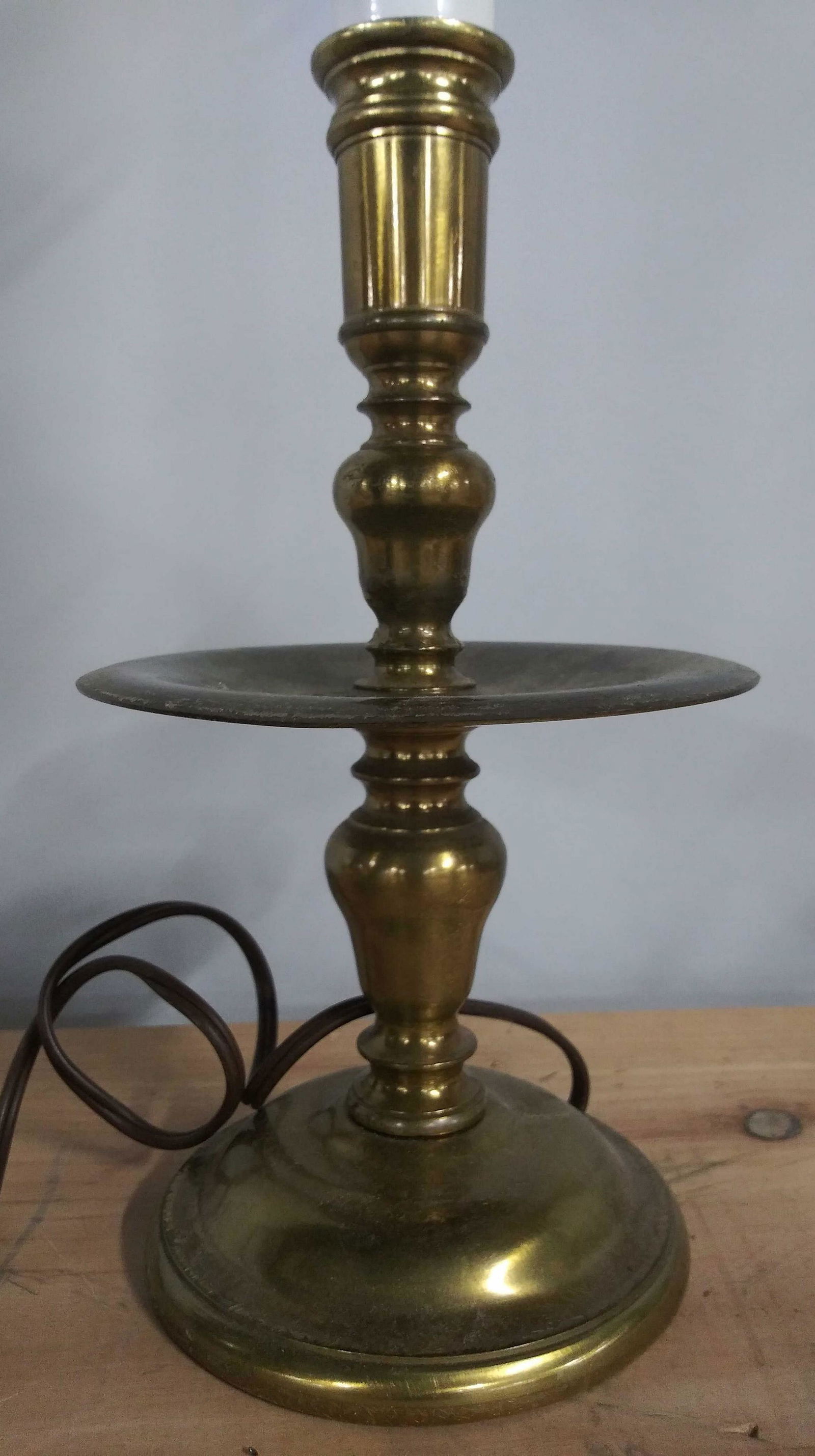 Vintage Brass End Table Lamp (1 of 8)