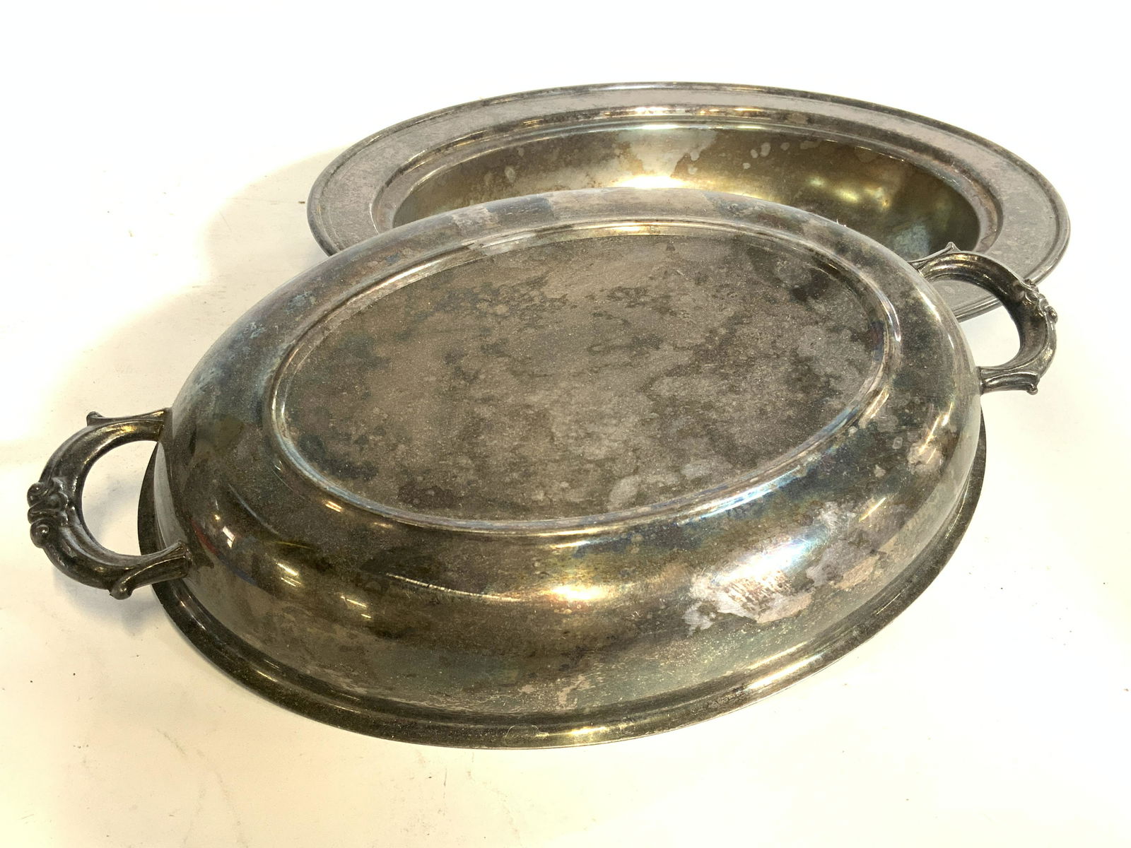 SILVERPLATE Lidded Serving Dish W Handles (1 of 7)