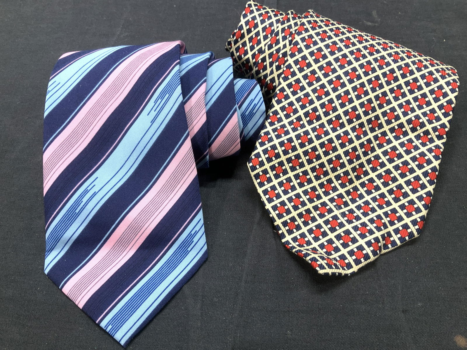 Lot 2 Italian Silk Ties, Bresciani & Italian (1 of 5)