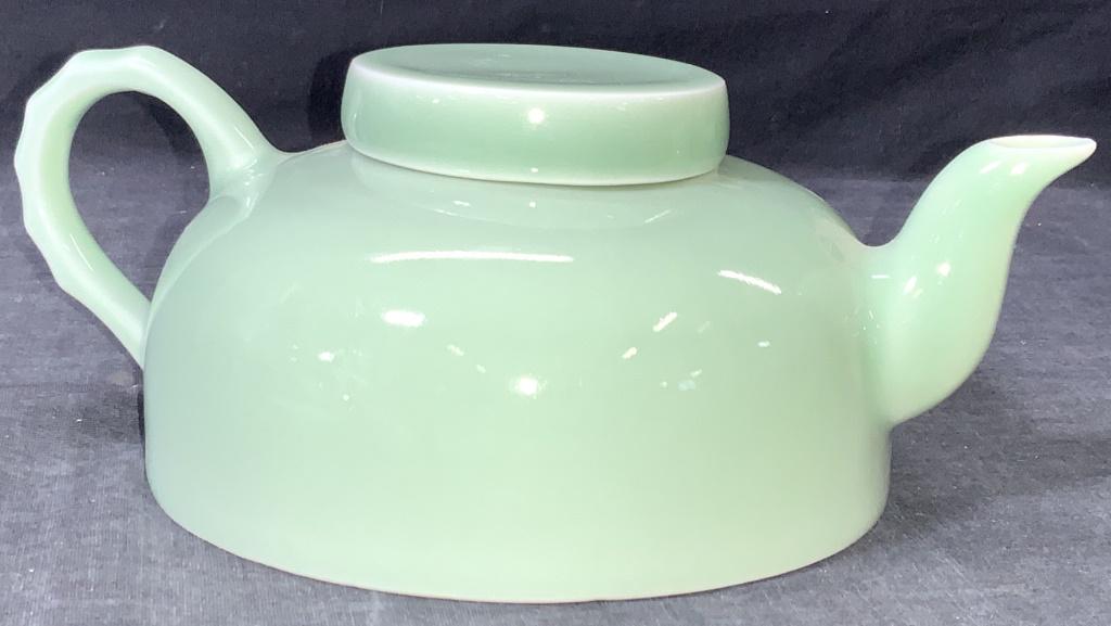Asian Ceramic Tea Pot W Tea Leaf Diffuser (1 of 7)