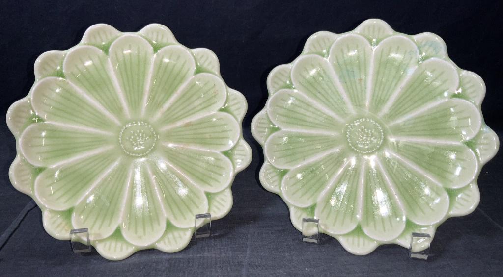 2 Lily Pad Shaped Ceramic Plates, Japan (1 of 9)