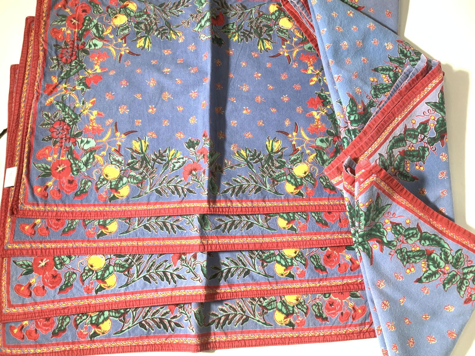 Set 8 French Country Cotton Table Mats & Napkins (1 of 6)