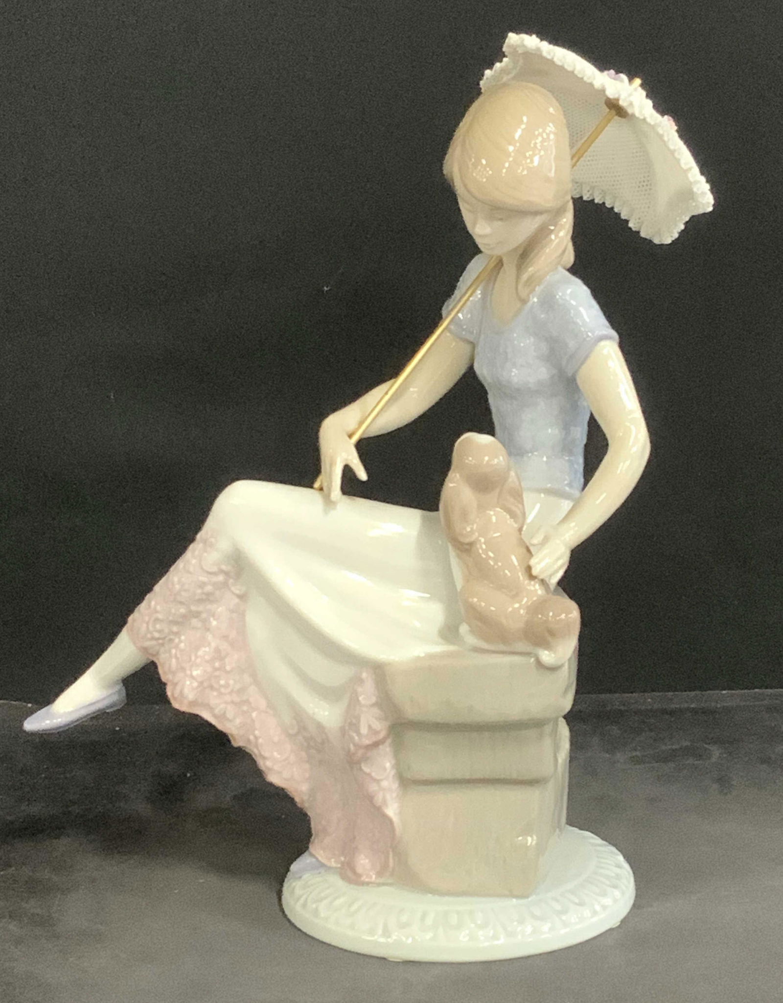 LLADRO 5th Anniversary Porcelain Figural 7612 (1 of 7)