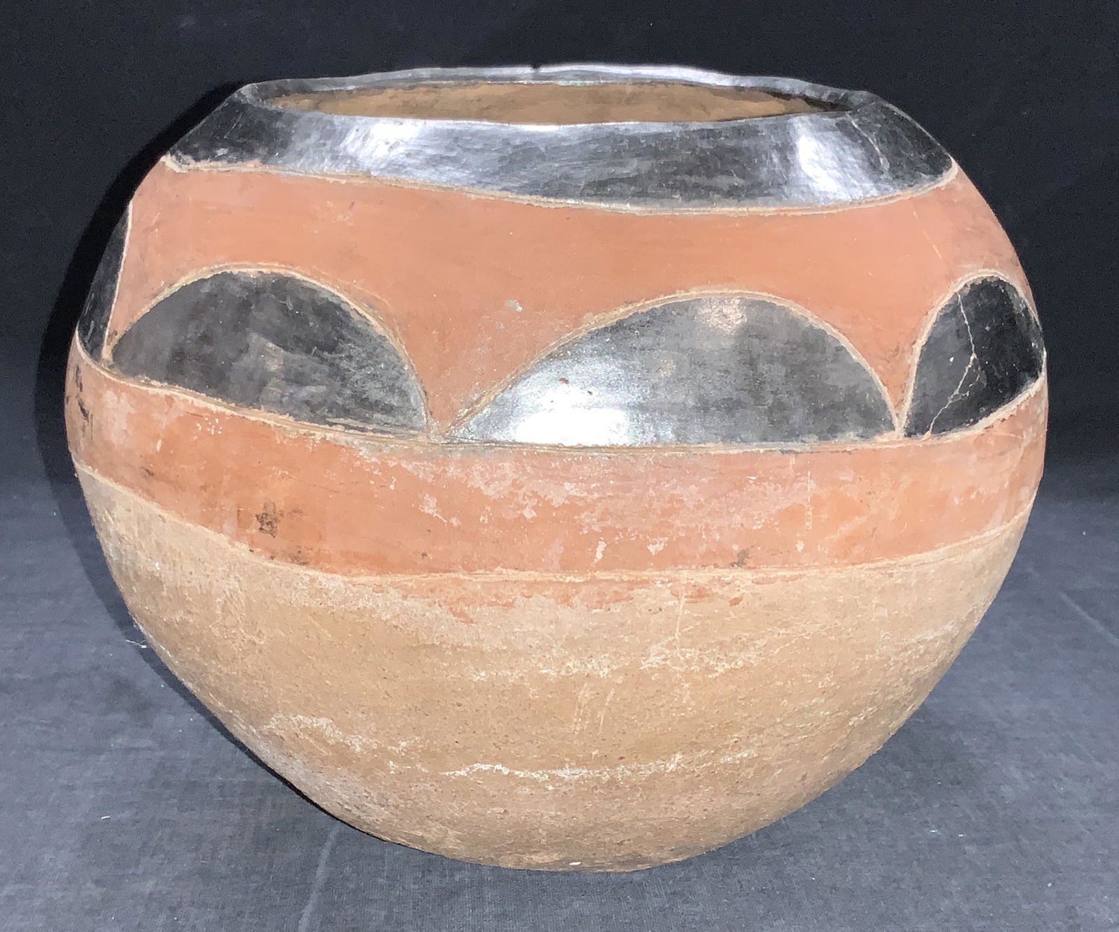 ZIMBABWE COLLECTIONS Terracotta Vase (1 of 7)