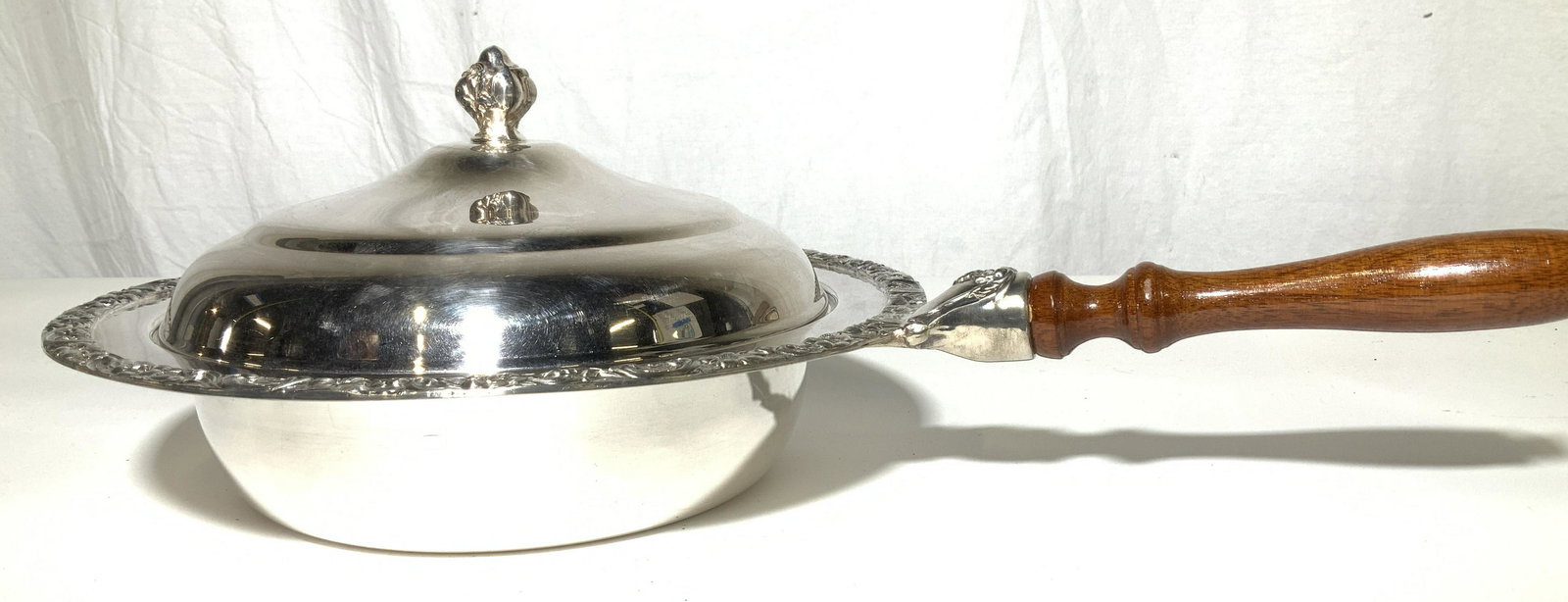 Silver Plated Chafing Dish on Stand (1 of 11)