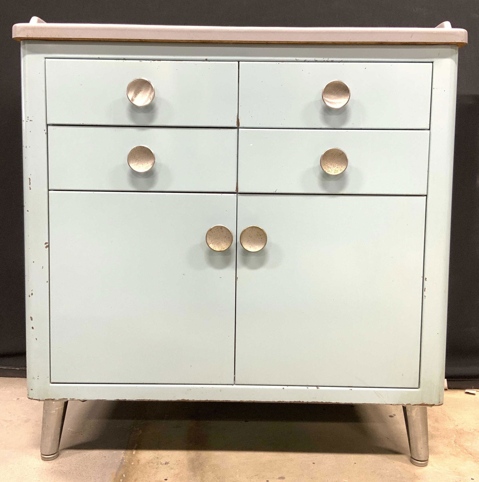 UNITED METAL FABRICATORS Wash Stand (1 of 10)