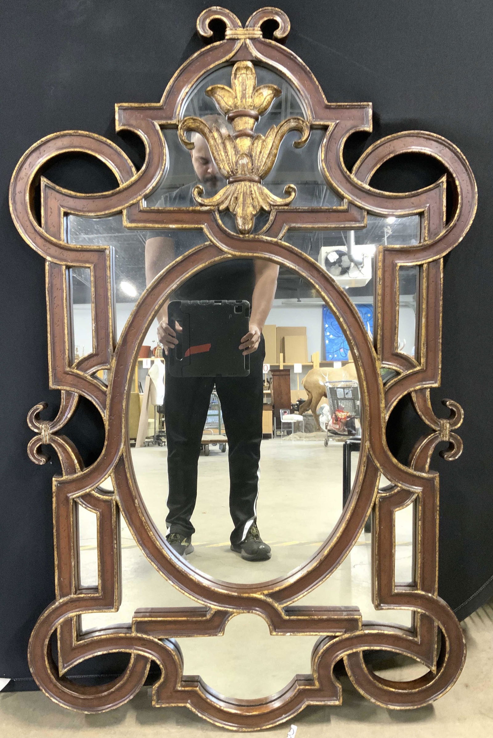 LA BARGE Wood Frame Mirror w Gold Leaf (1 of 10)