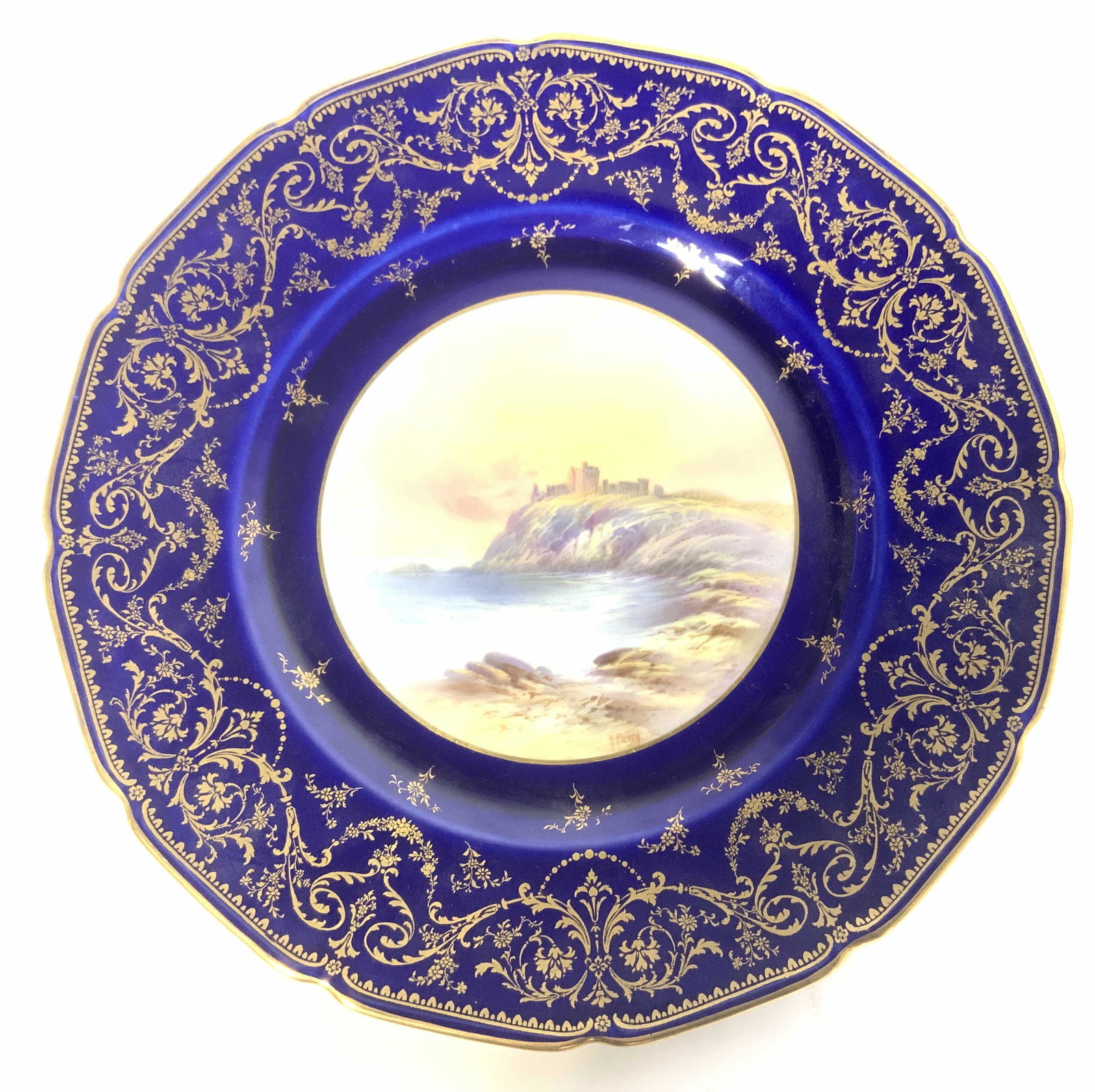 Royal Doulton Porcelain Cabinet Plate, Tantallon (1 of 12)