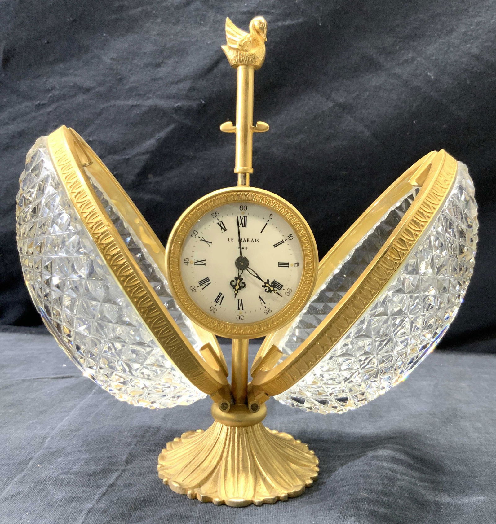 LE MARAIS PARIS Crystal Egg Clock (1 of 10)