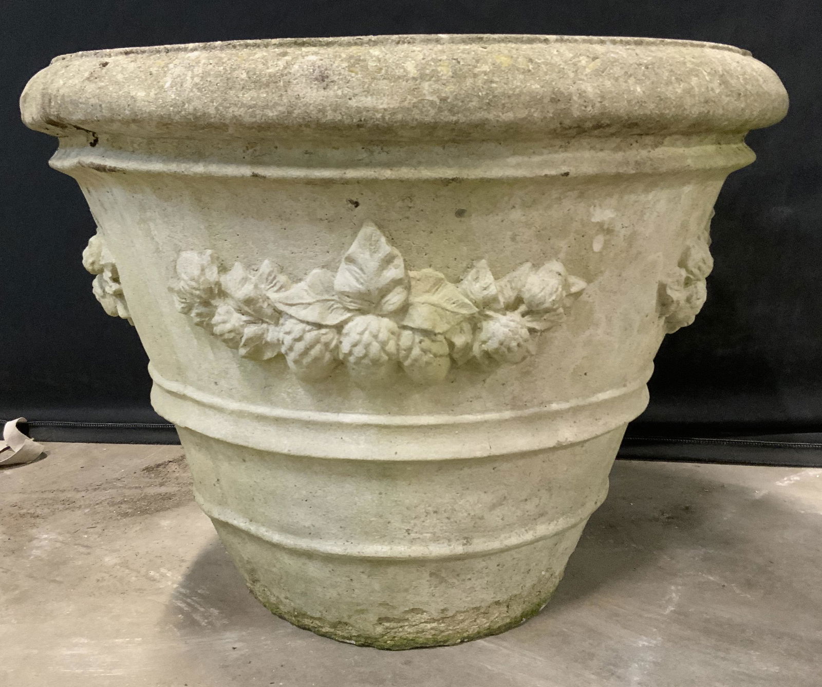 Grand NINA STUDIOS Cast Cement Planter (1 of 10)