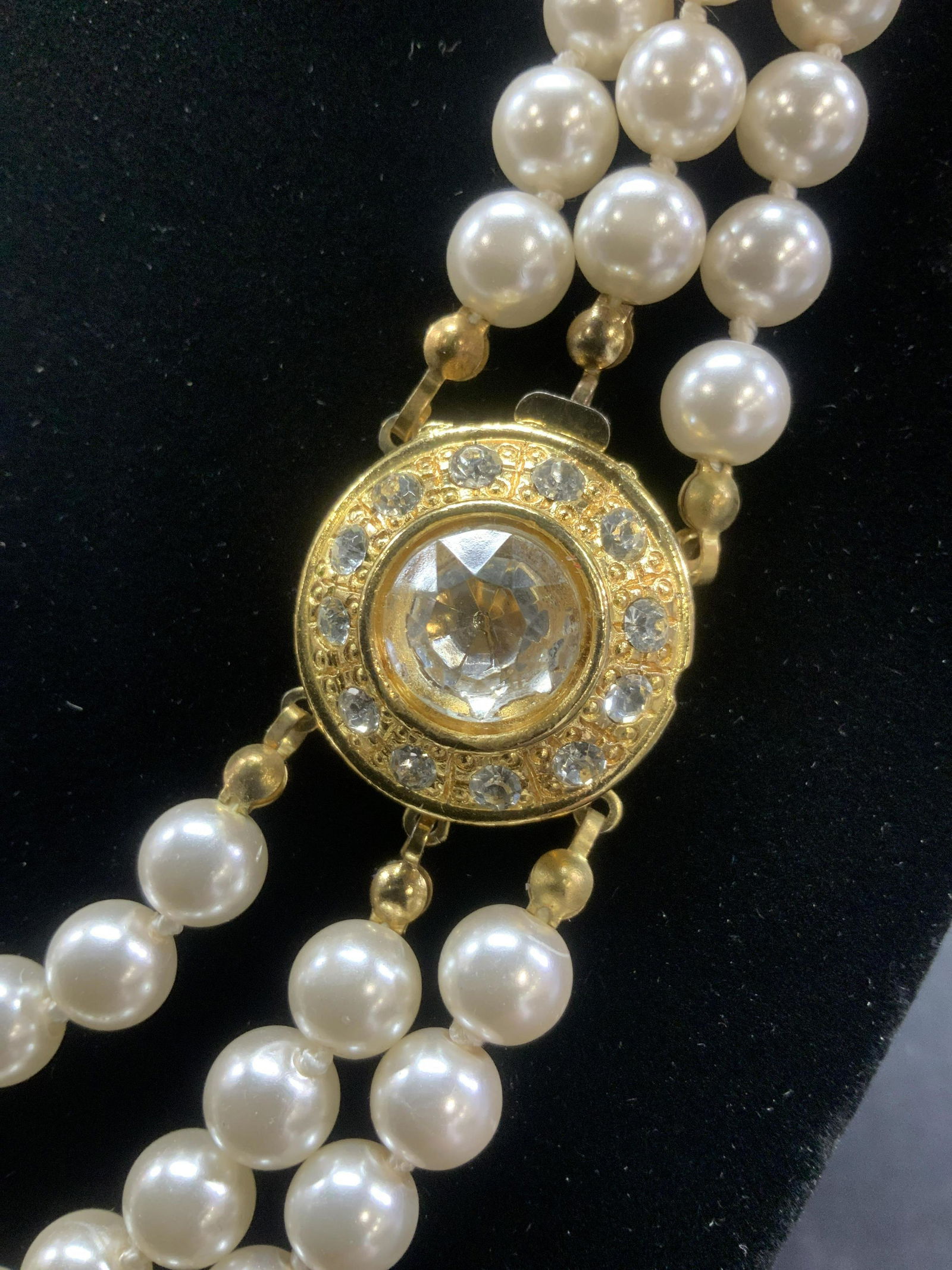 Three strand Pearlescent Cocktail Necklace (1 of 4)