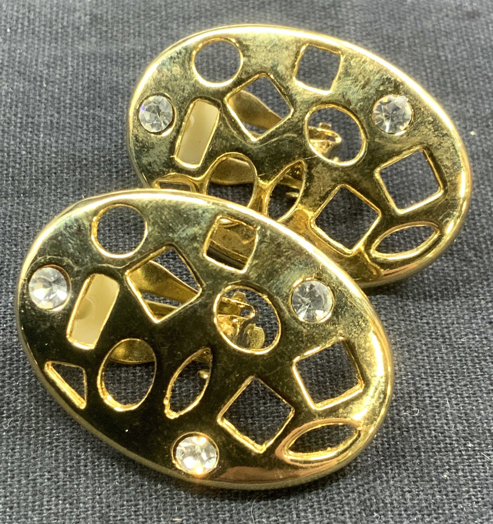 Gold Tone w Crystal Statement clip on Earrings (1 of 4)