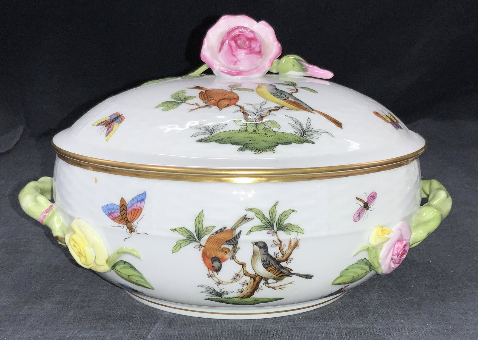 HEREND Rothschild Pattern Tureen (1 of 11)
