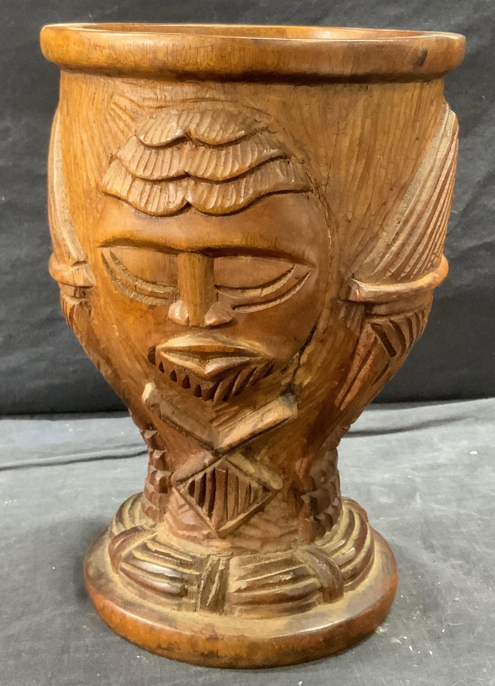 Wooden African Style Footed Bowl: Wooden African Style Footed Bowl! Measures 6 x 9 inches, has two head reliefs with temple like sculptures between them. Art, wall art, artwork, home decor, wood Art, wooden African art, wood African a