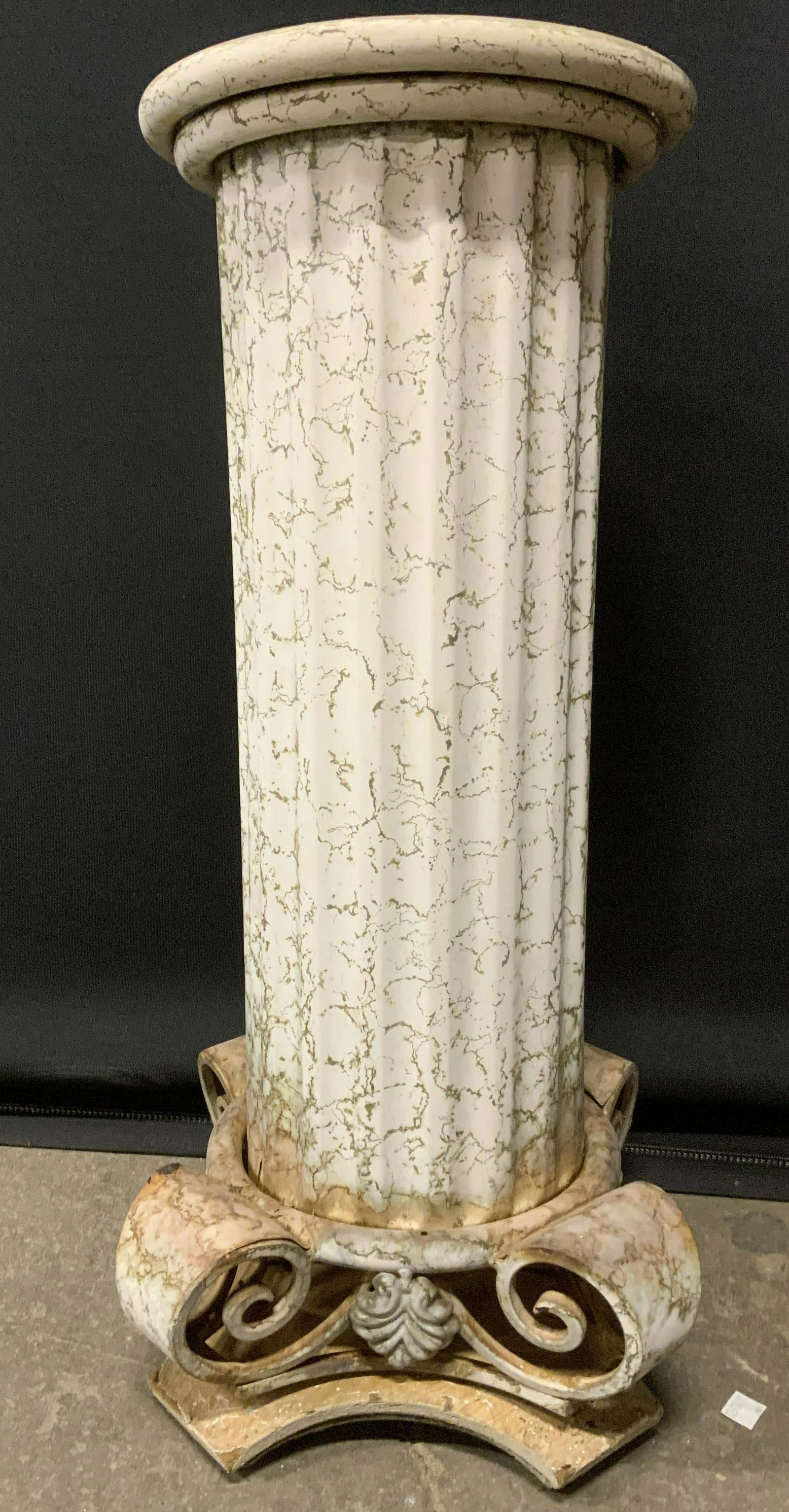 Toleware Corinthian Style Umbrella Stand (1 of 7)