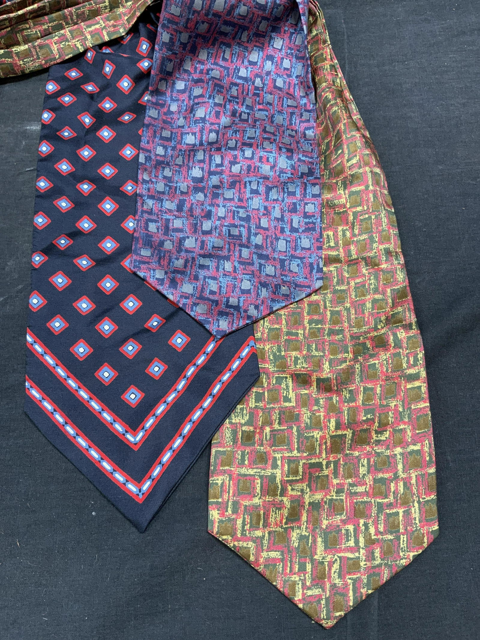 Lot 3 Silk Ascot Scarves (1 of 5)