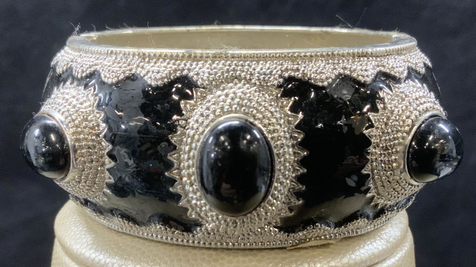 Chunky Black enamel Silver tone Bangle Bracelet (1 of 4)