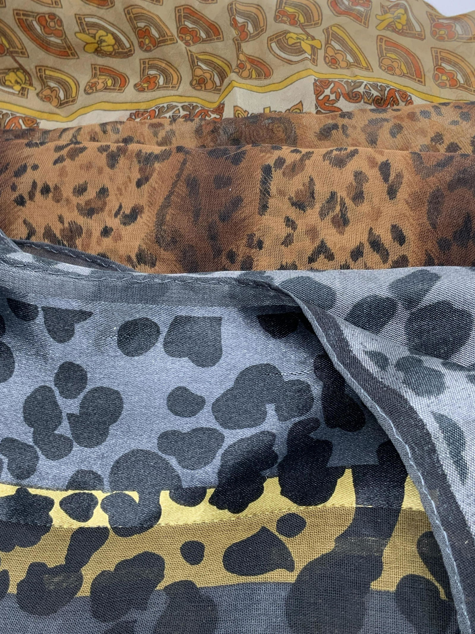 Lot 3 Vintage Patterned Scarves, ELAINE GOLD &More (1 of 11)