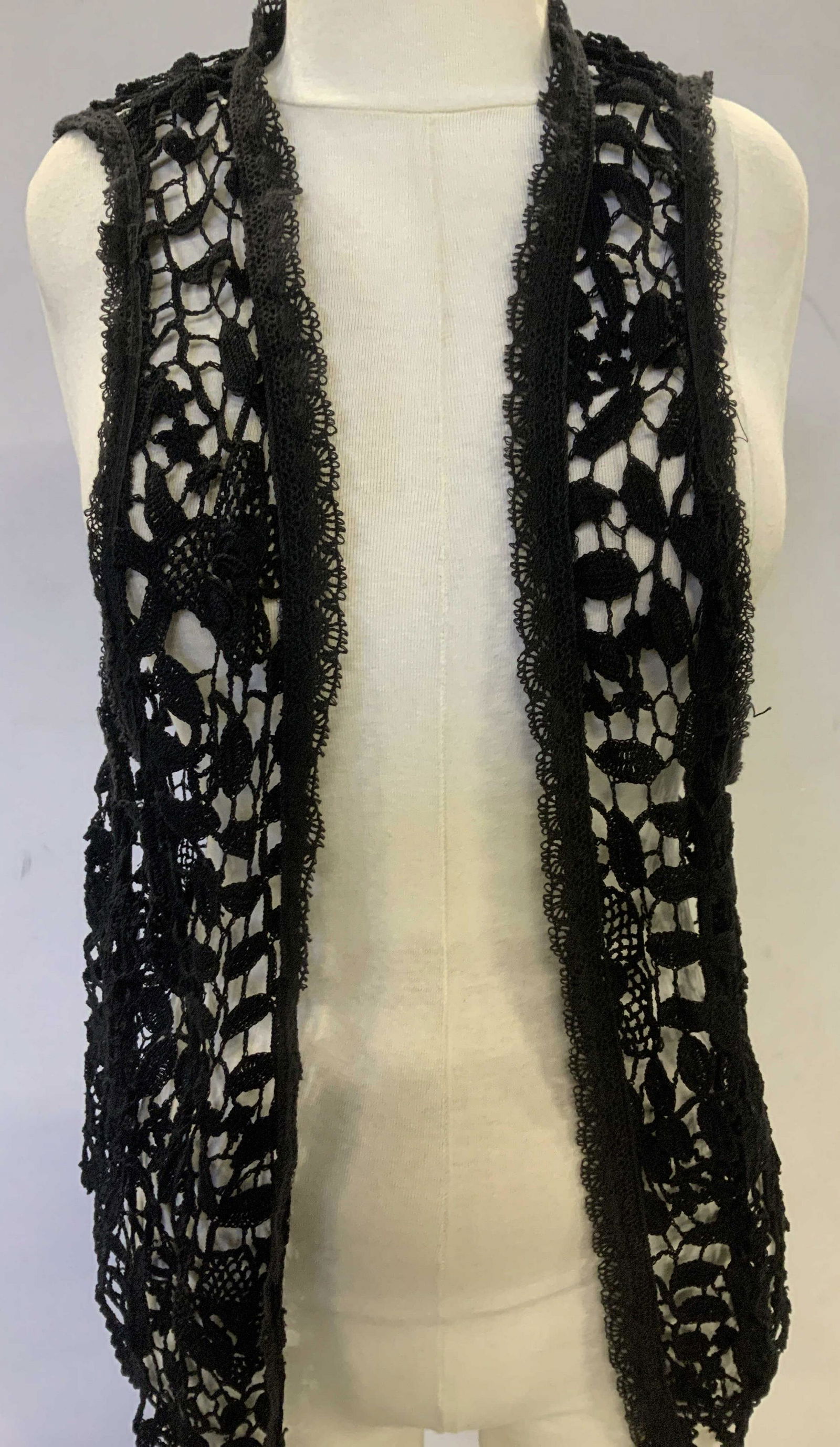 HENRI BENDEL Vtg Cotton Crochet Vest (1 of 6)