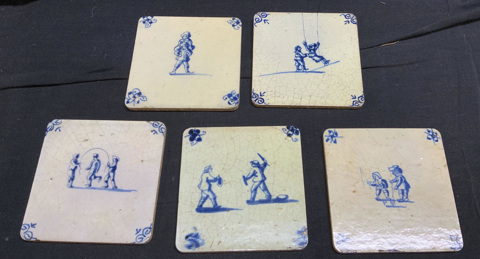 Lot 5 Delft Style Cork Coasters (1 of 4)