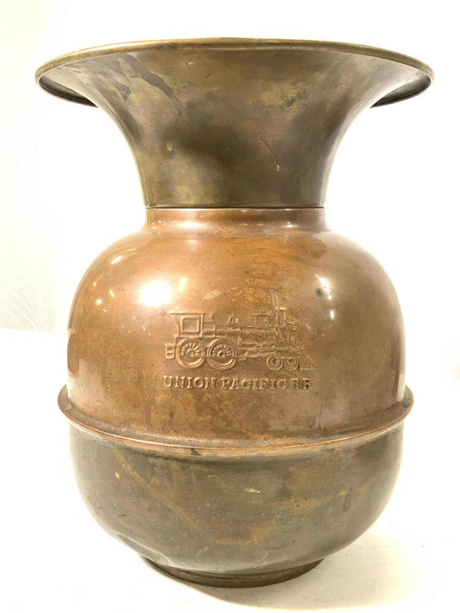 Vintage Copper Union Pacific RR Spittoon Bucket (1 of 8)