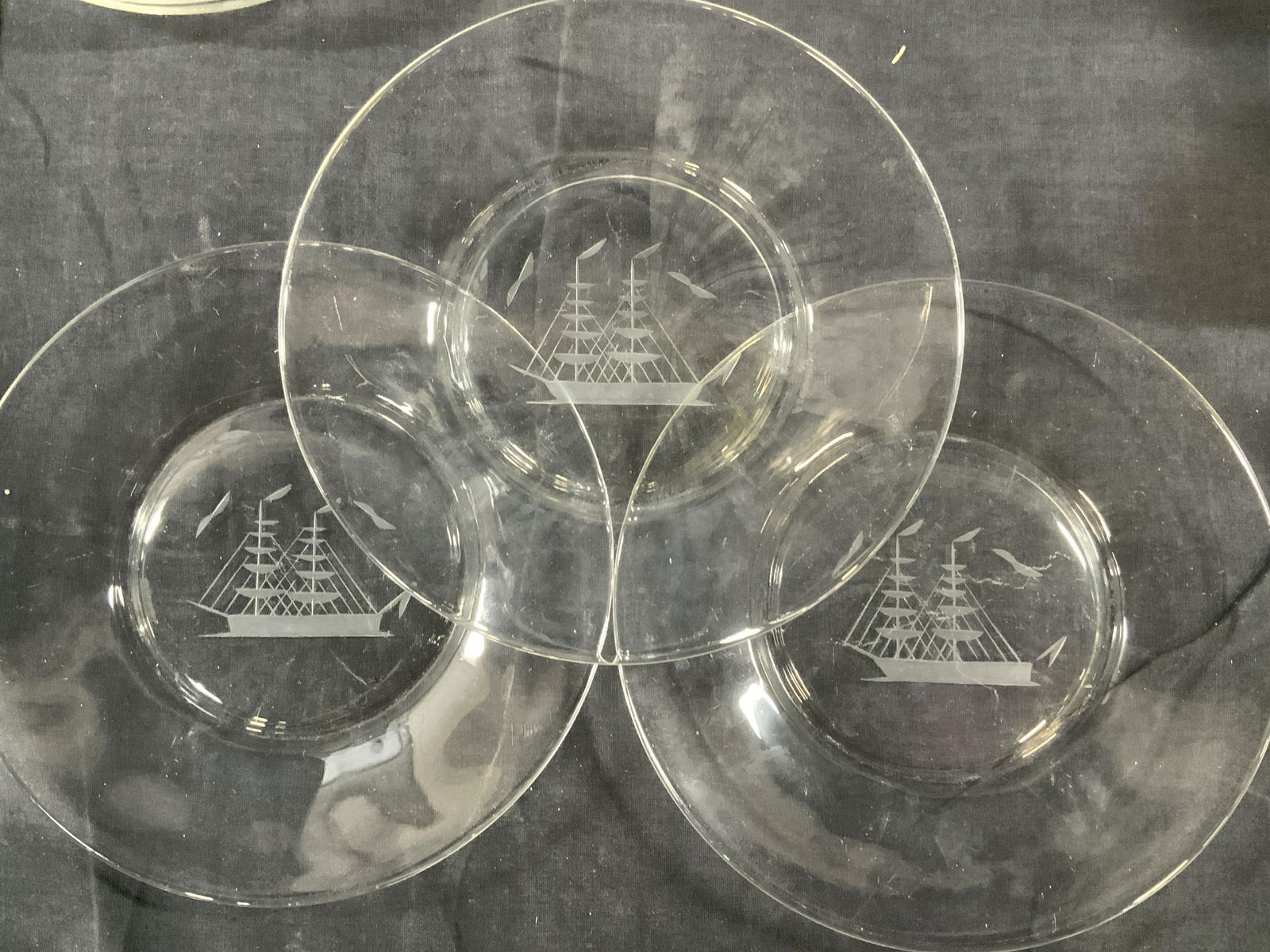 Set 8 Vintage Reverse Etched Glass Plates w Ship (1 of 5)