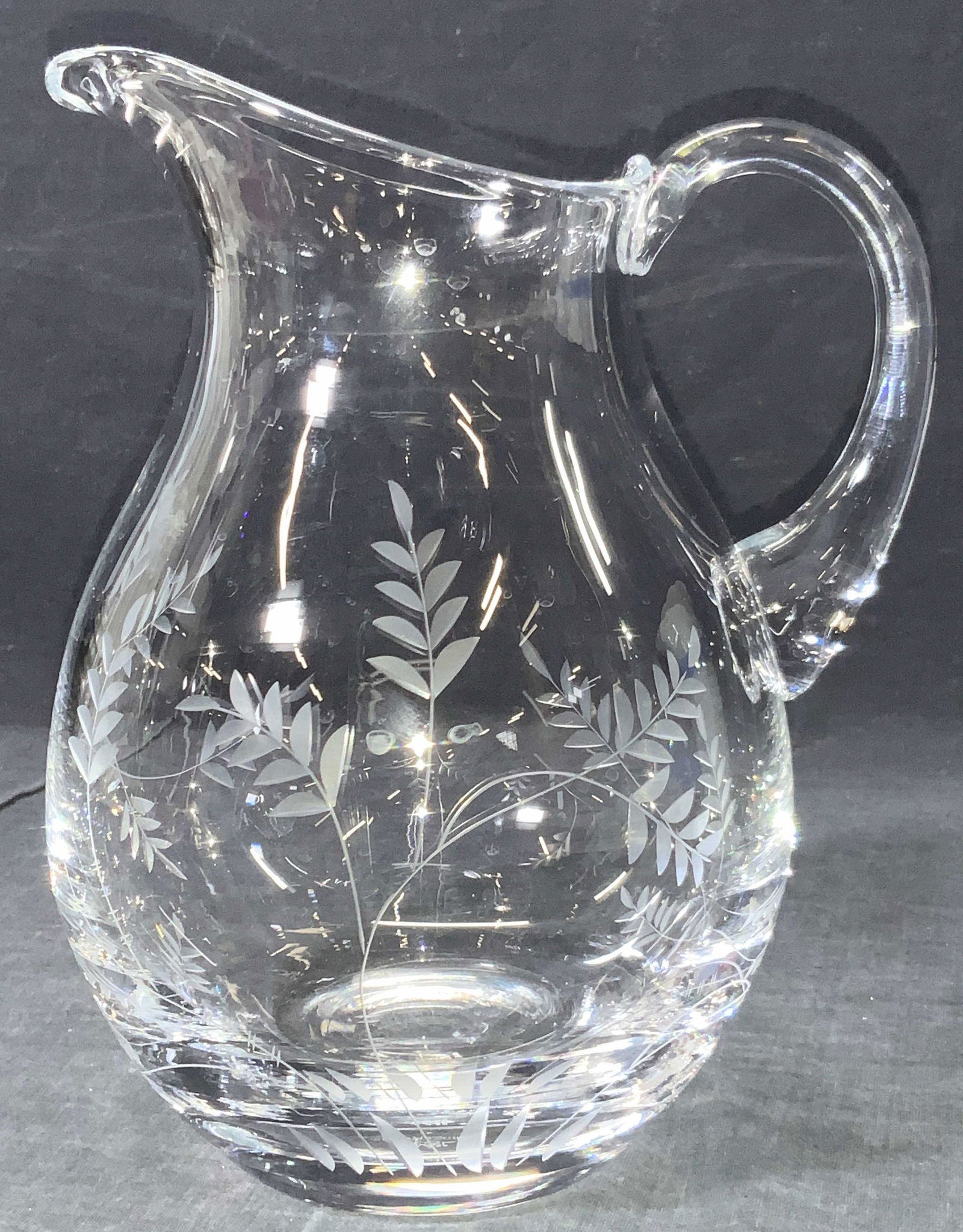 WILLIAM YEOWARD Etched Crystal Vessel (1 of 8)