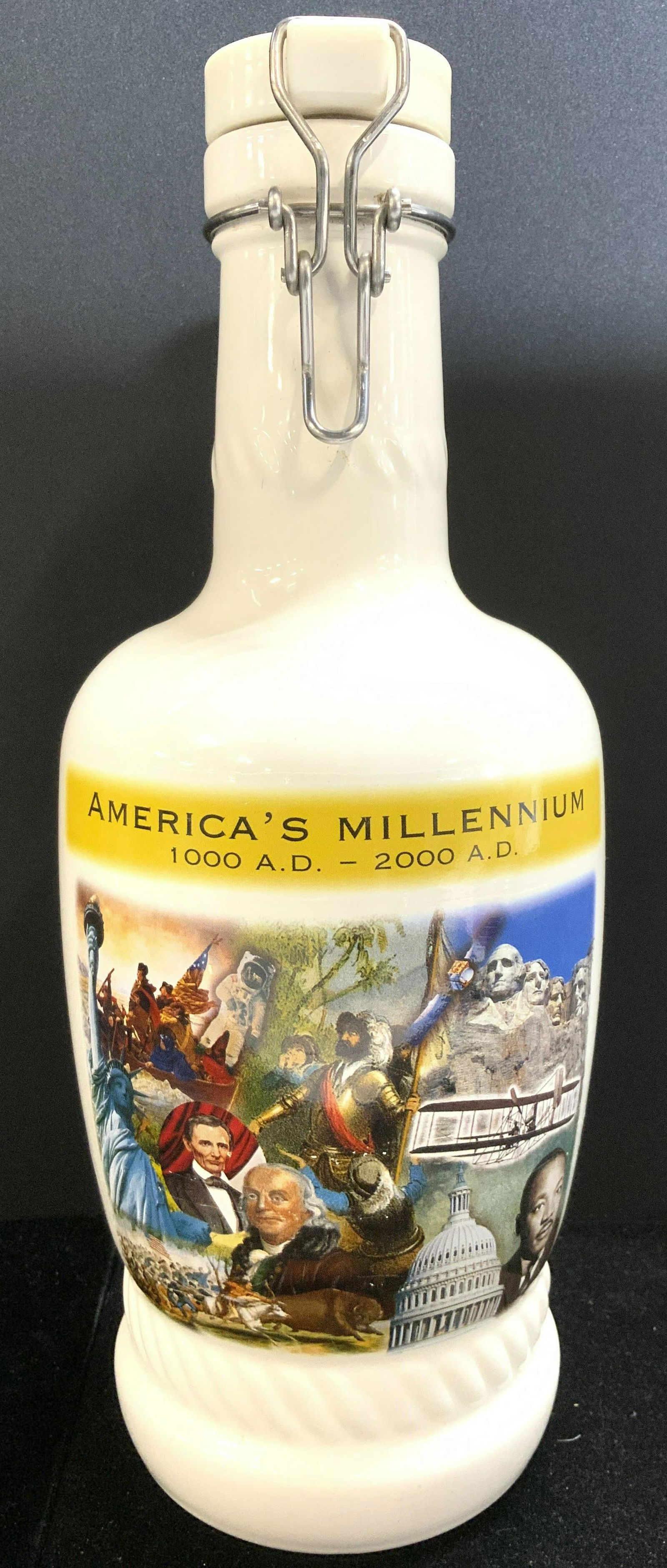 ALTENMUNSTER BRAVER BIER Vtg German Beer Bottle (1 of 9)