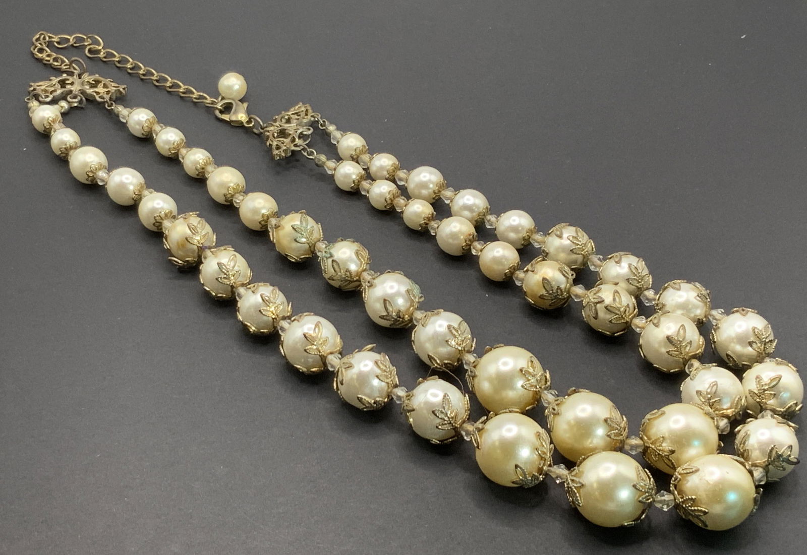 Vintage Chanel Style Pearlescent Necklace (1 of 13)
